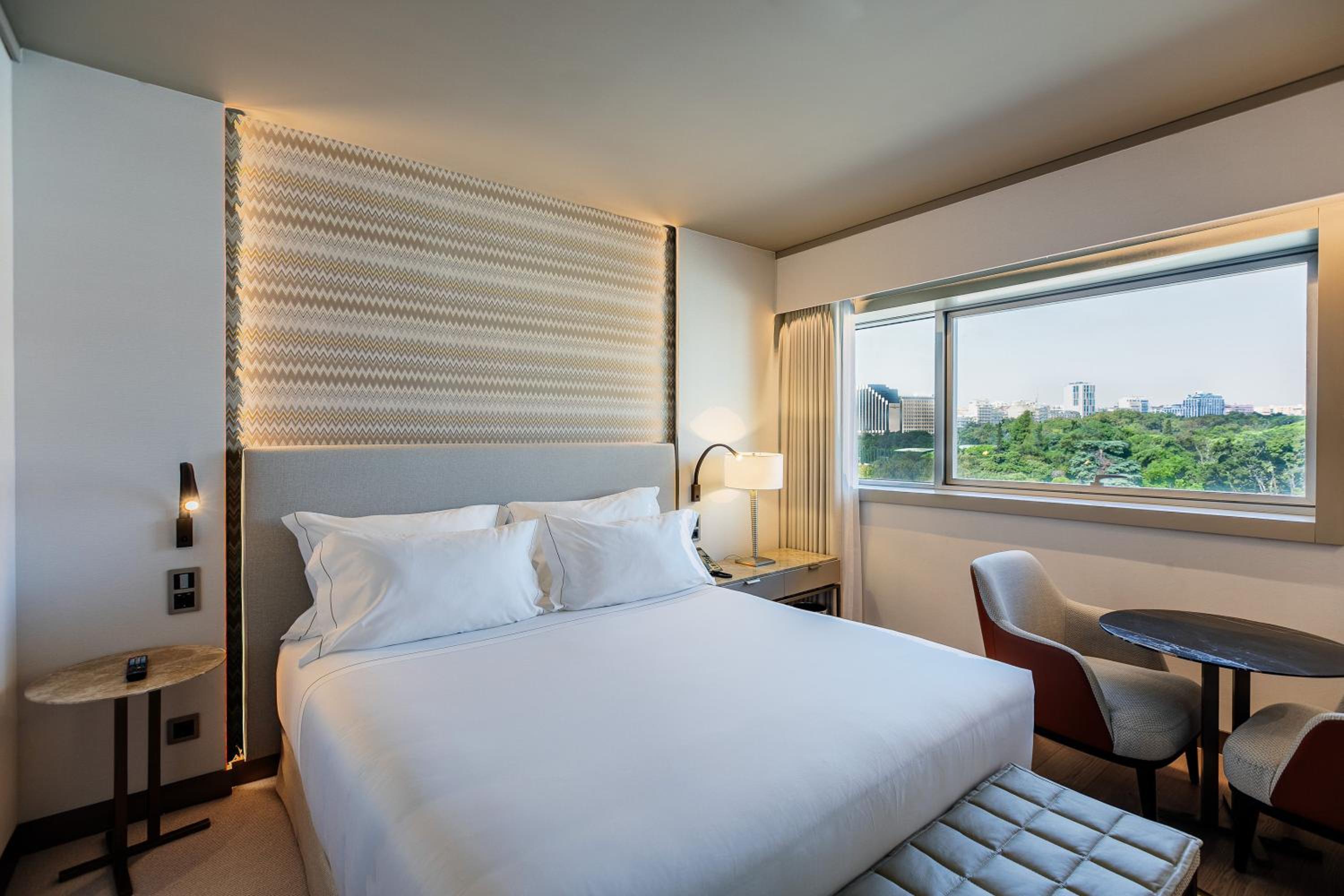 Deluxe Double or Twin Room - Photo 5