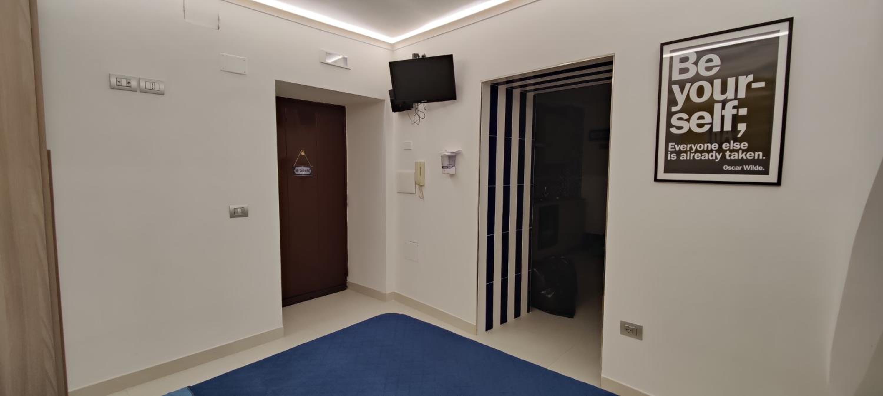 One-Bedroom Apartment - Photo 4