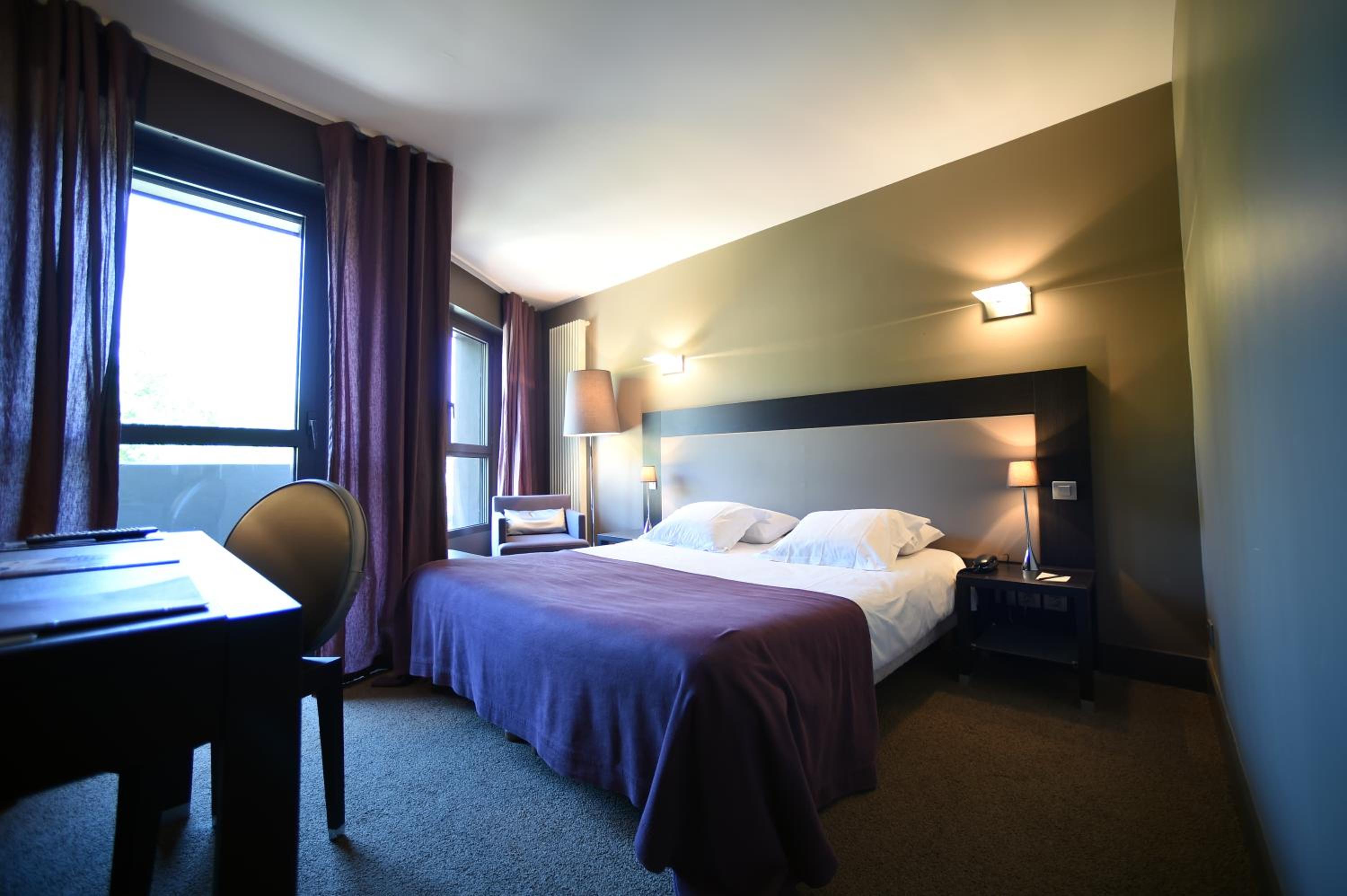 Superior Double Room with Lake View - Photo 1