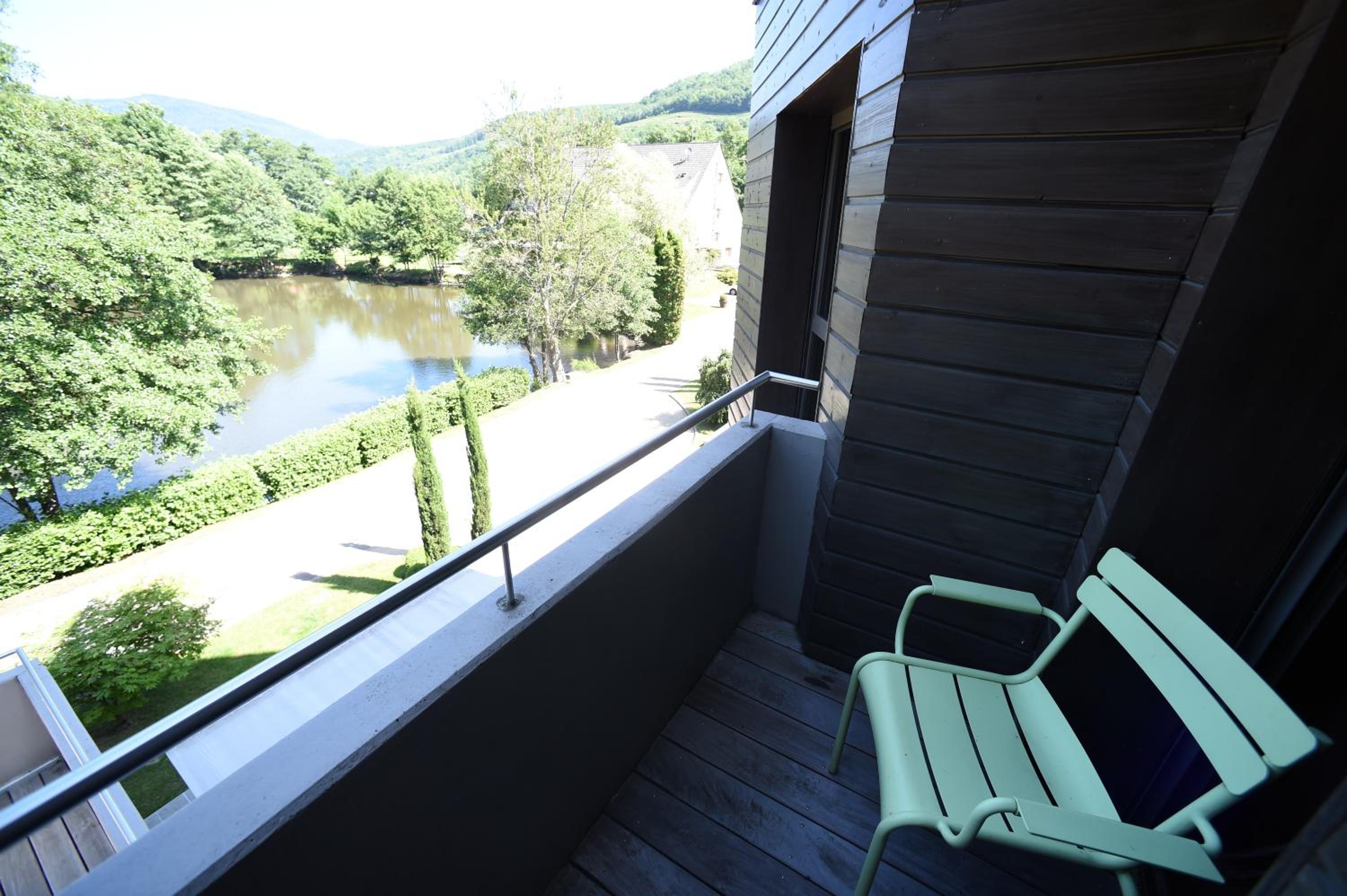 Superior Double Room with Lake View - Photo 6
