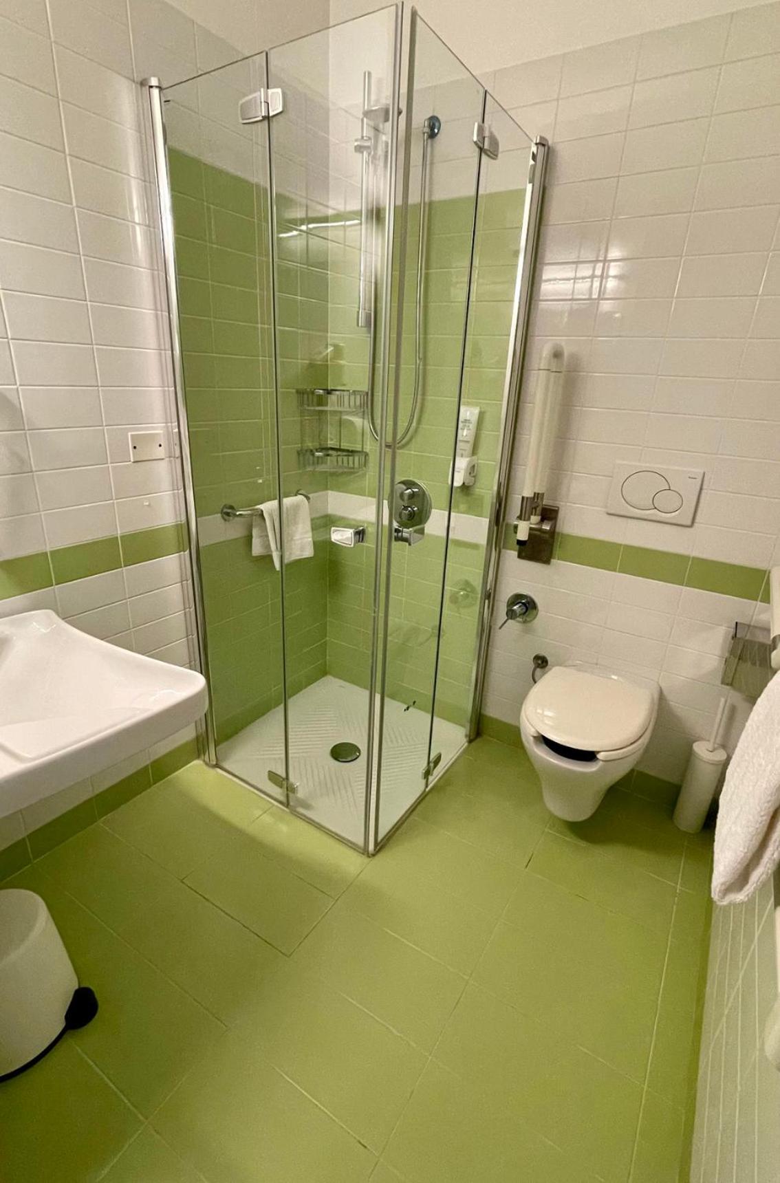 Budget Single Room photo 3