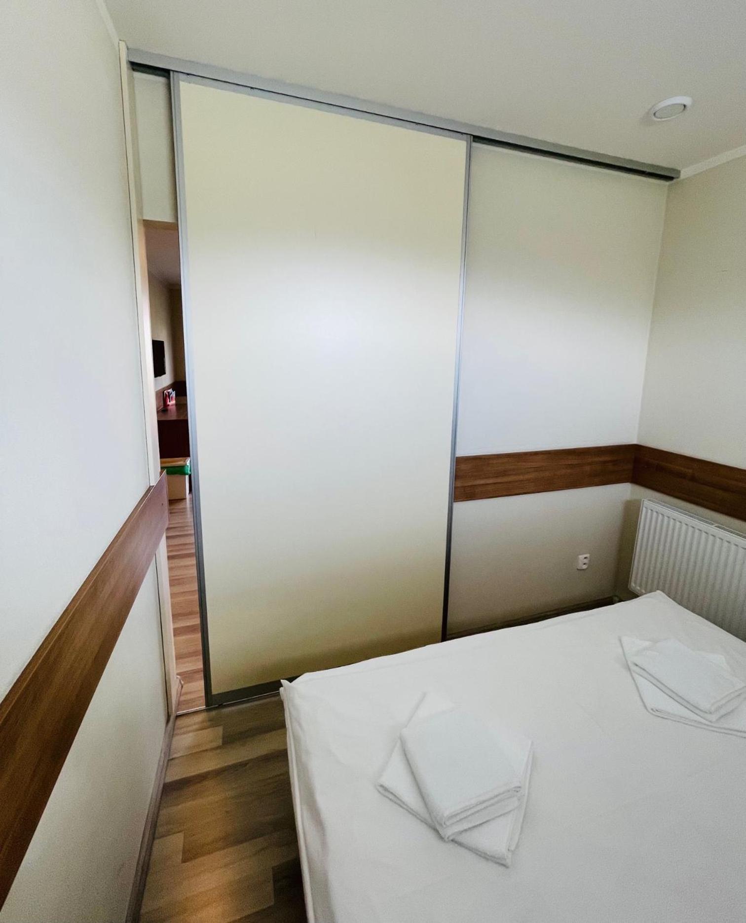 Studio Apartment - Photo 3