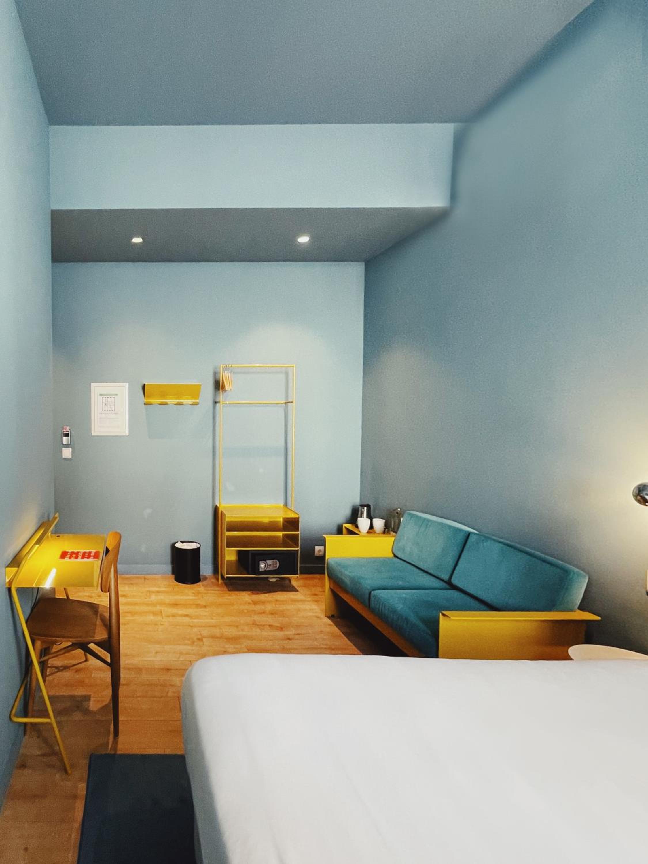 Premium Room with City View - Photo 3