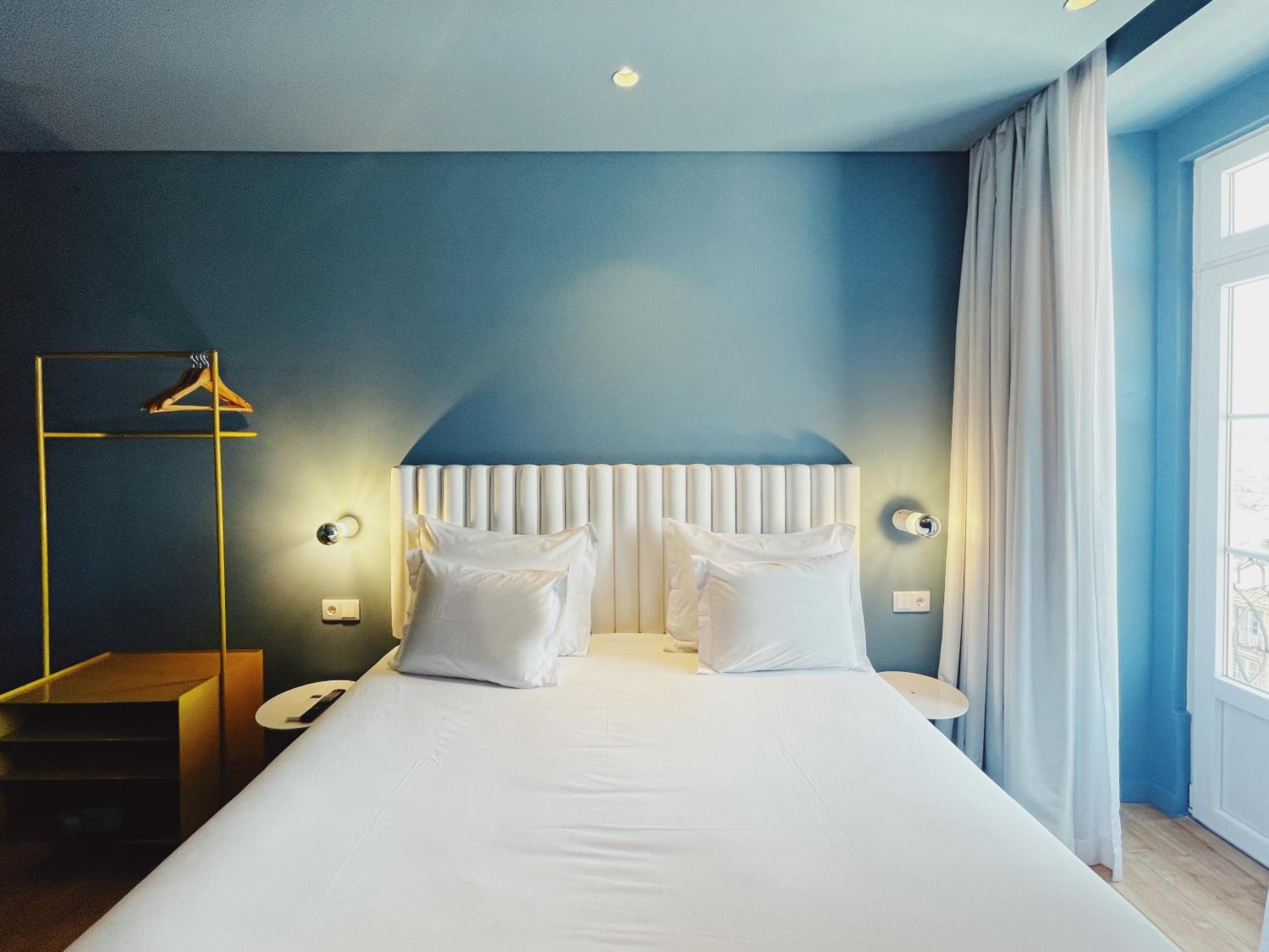 Premium Room with Balcony and River View - Photo 6