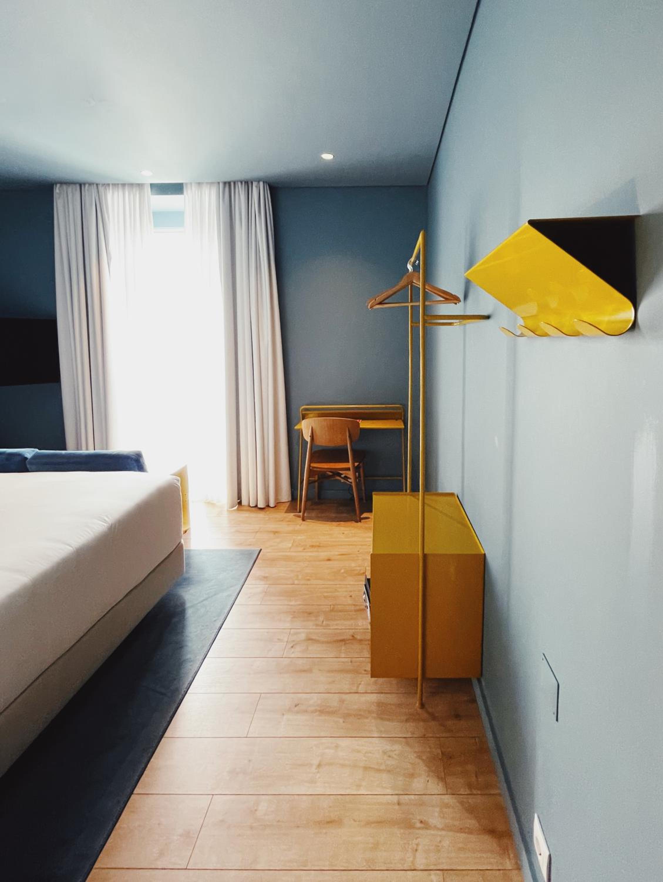 Premium Room with Balcony and River View - Photo 8