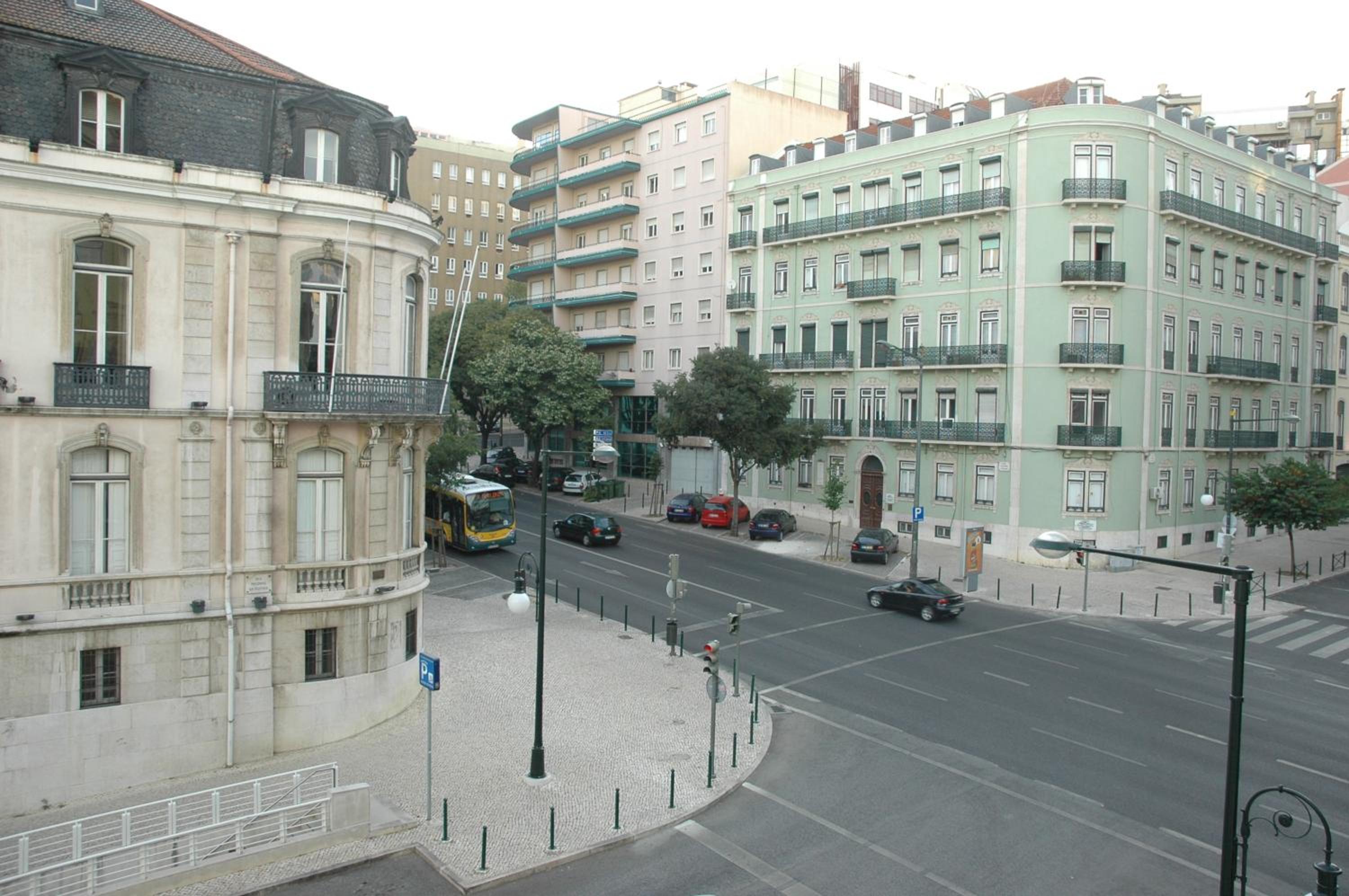 Double Room with Balcony - Photo 3