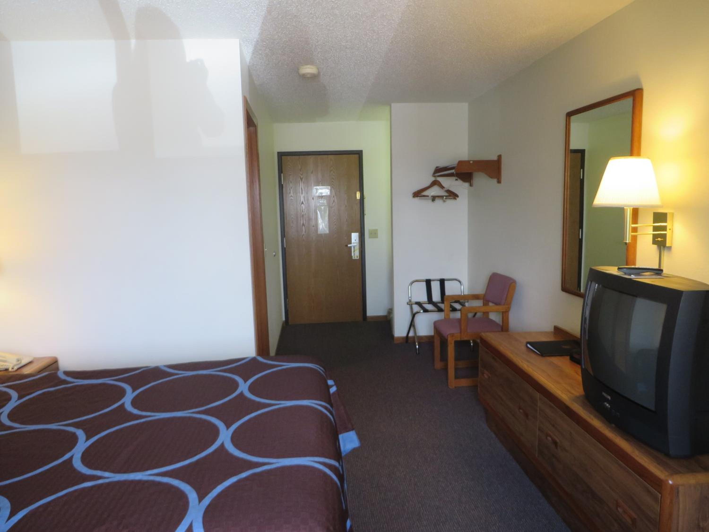 King Room - Non-Smoking - Photo 1