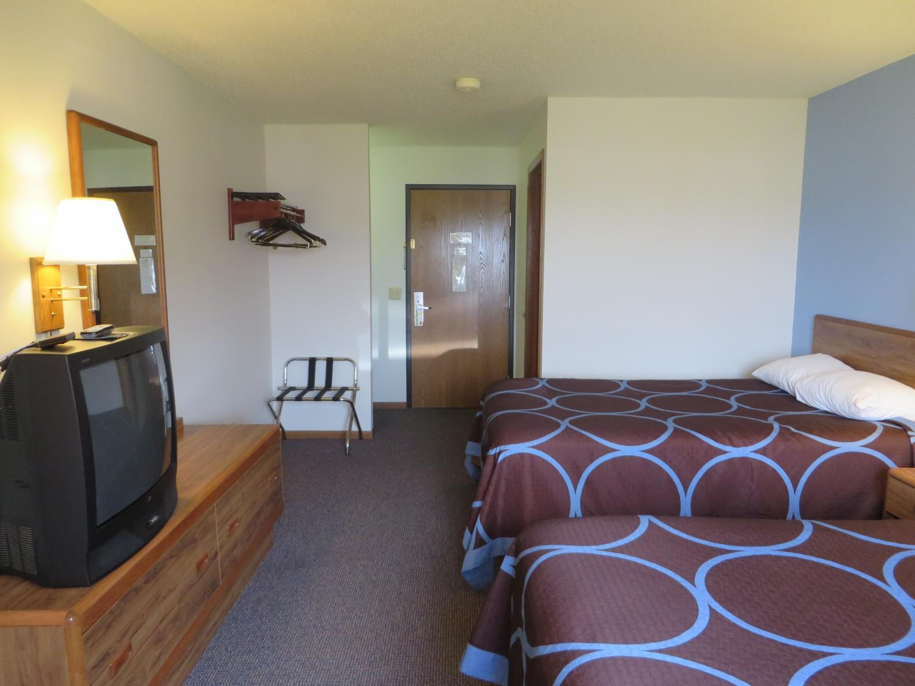 Deluxe Double Room with Two Double Beds - Non-Smoking - Photo 7