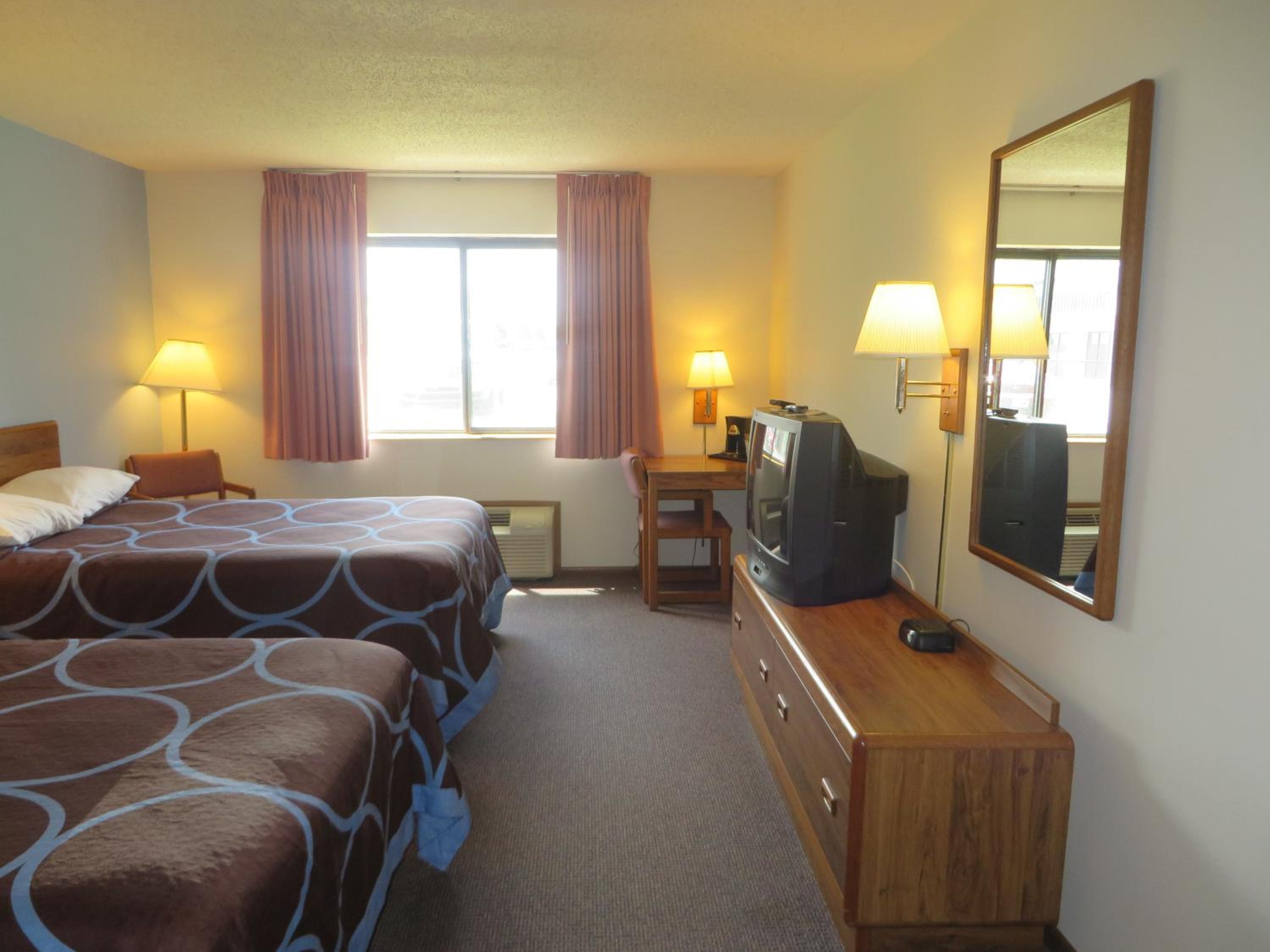 Deluxe Double Room with Two Double Beds - Non-Smoking - Photo 11