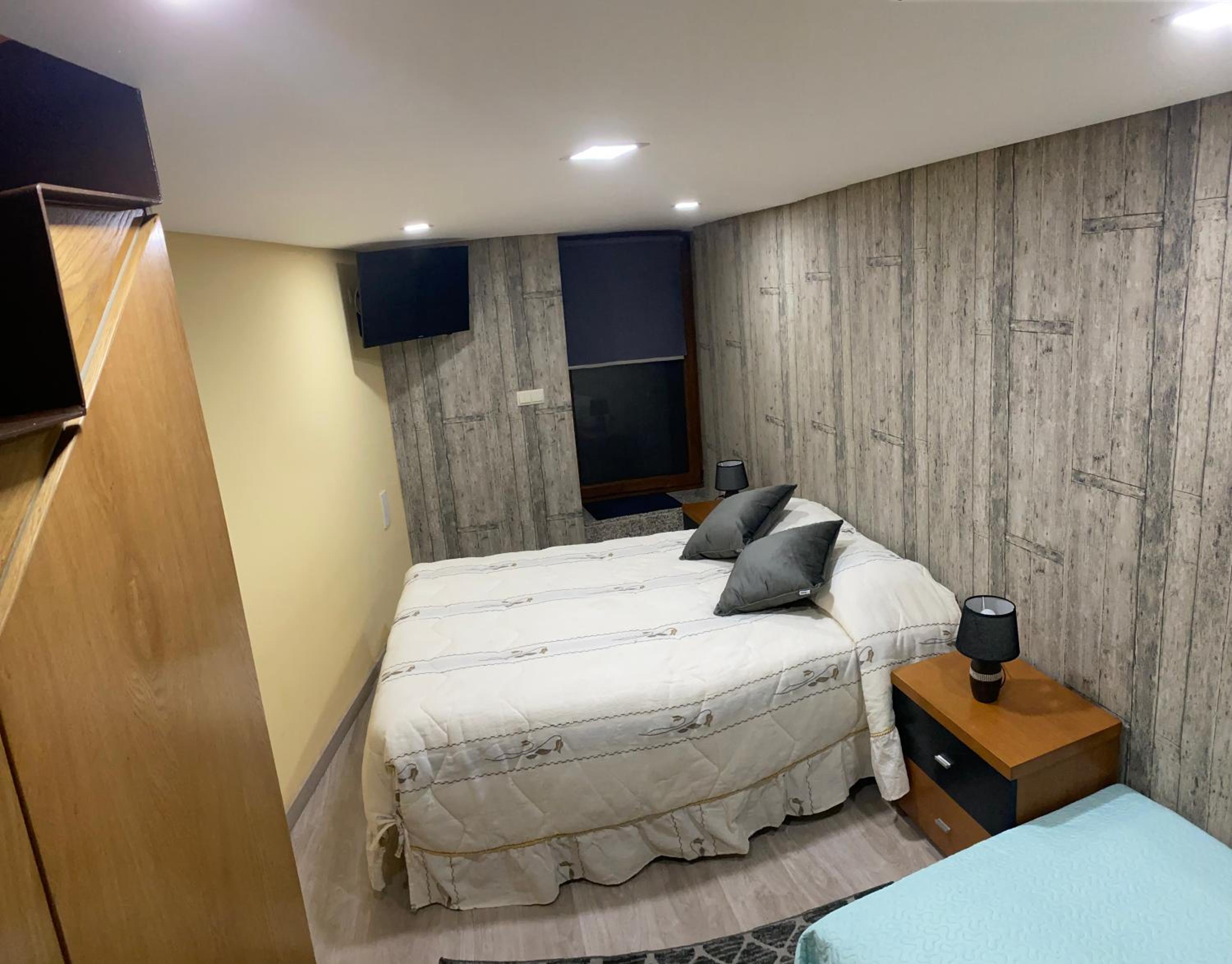One-Bedroom House photo 2