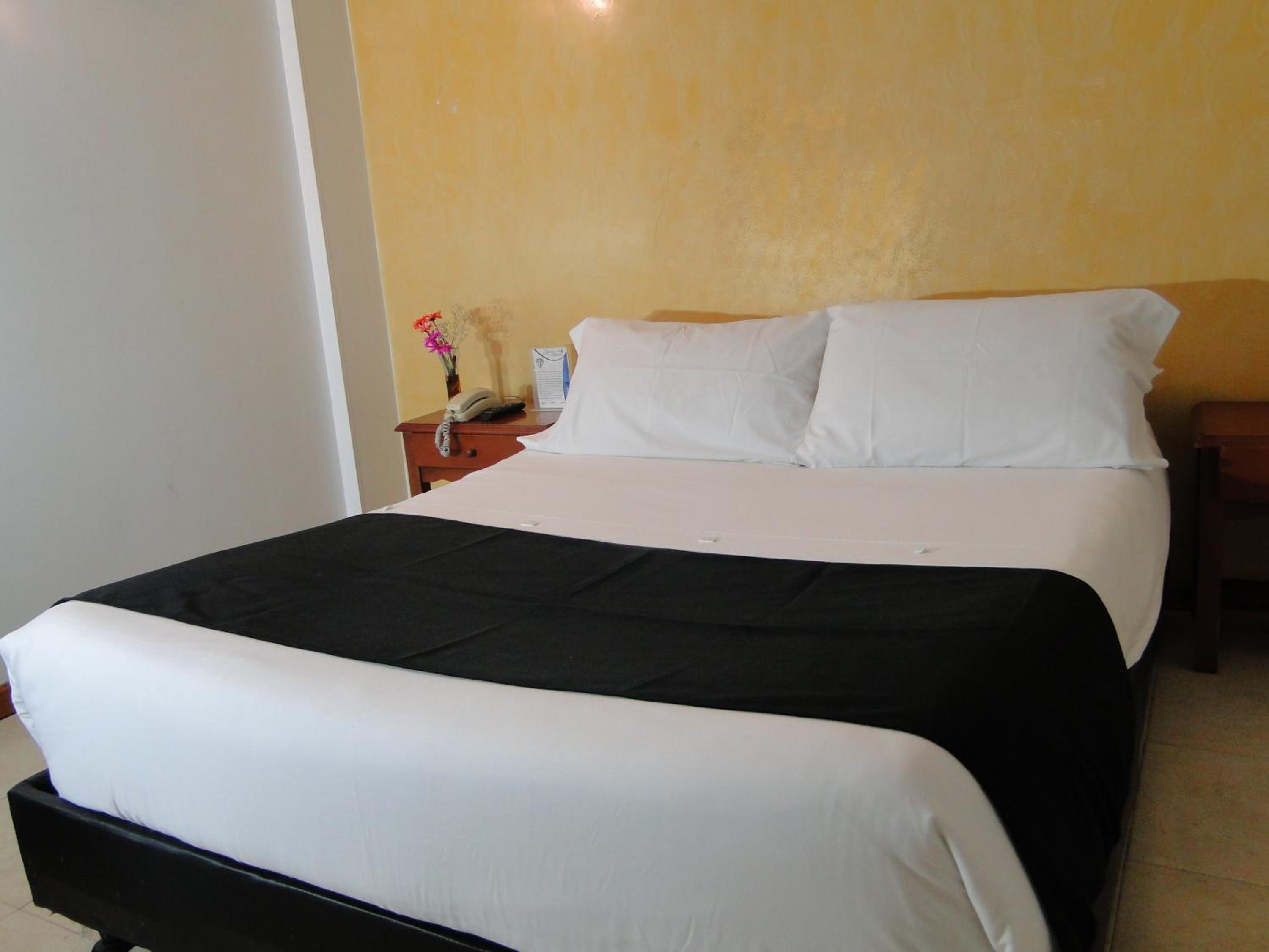 Double Room with Spa Bath photo 1