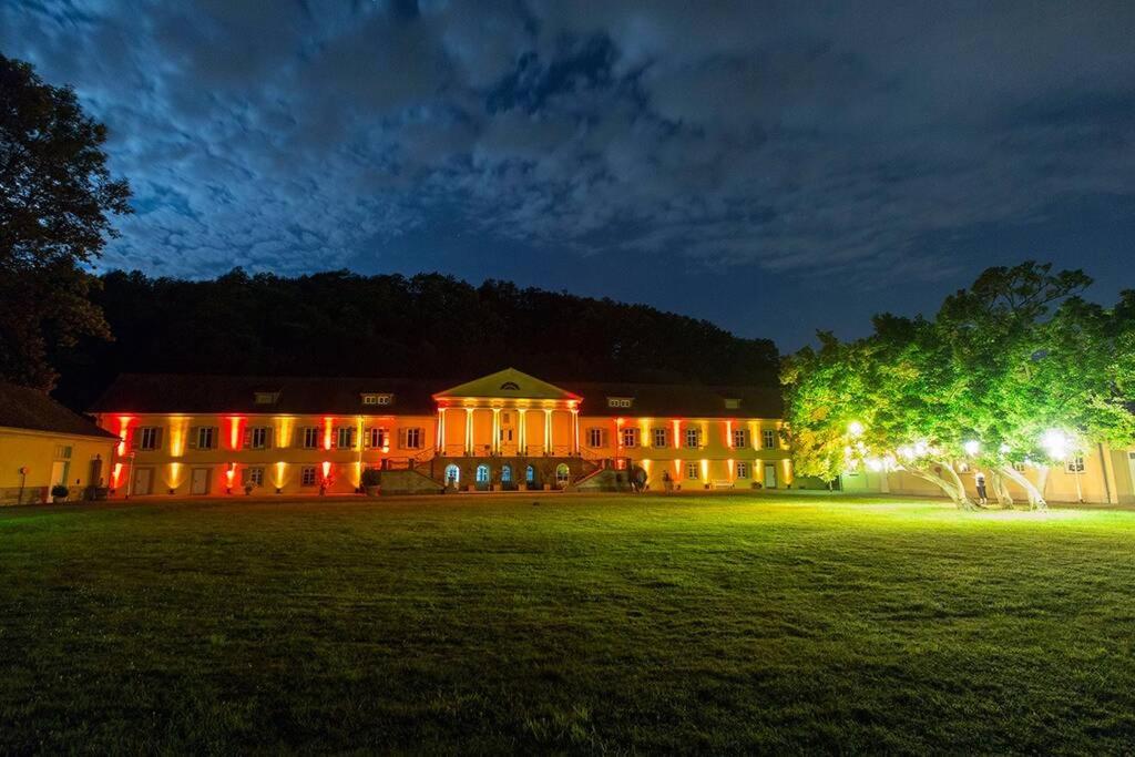 Deluxe Double or Twin Room - Photo 23