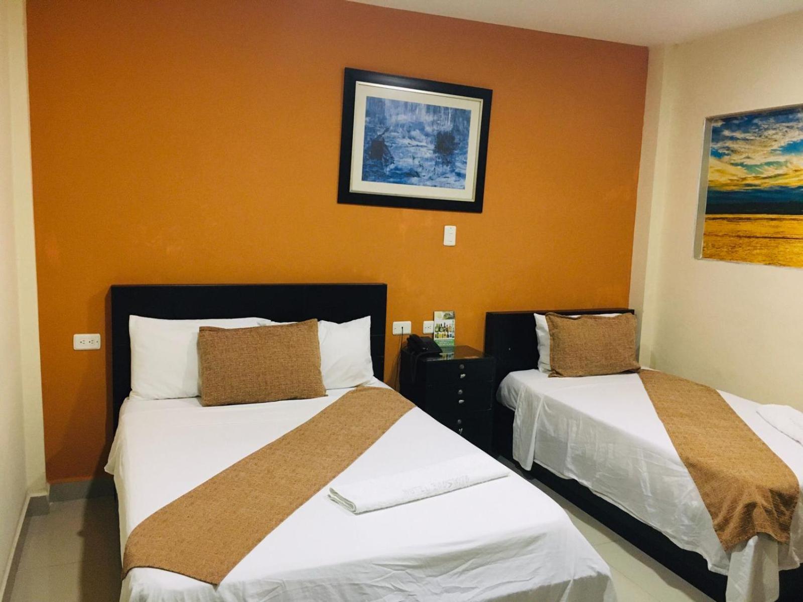 Economy Twin Room photo 2