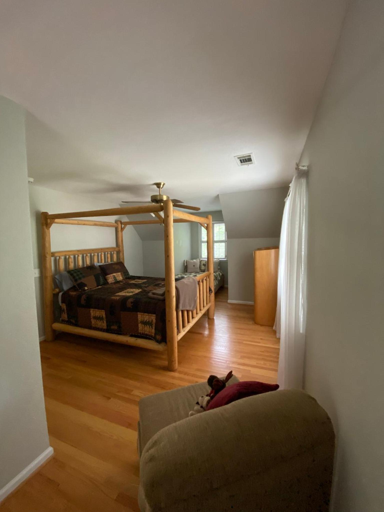 Four-Bedroom House photo 1