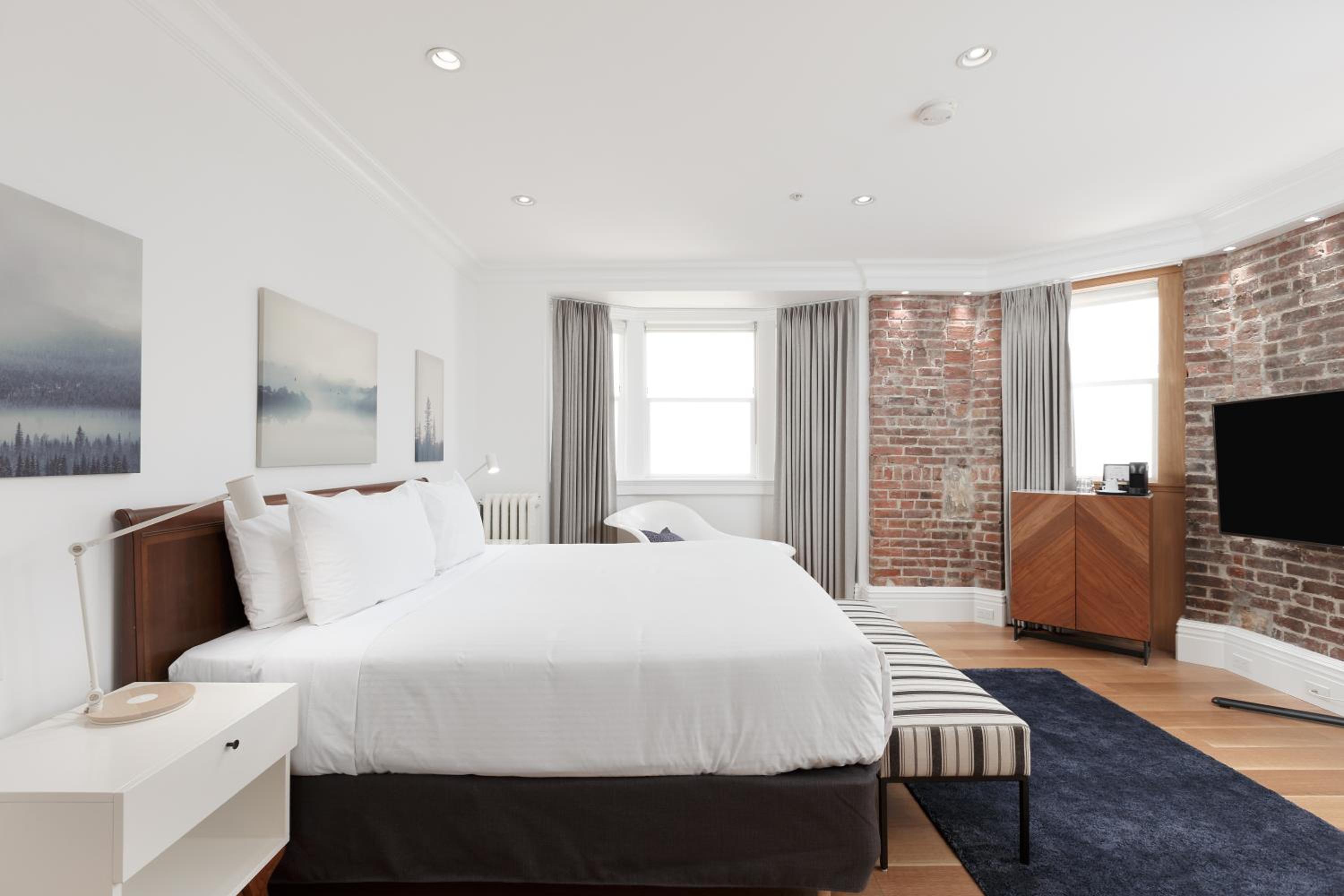 Legacy King Room - Photo 16