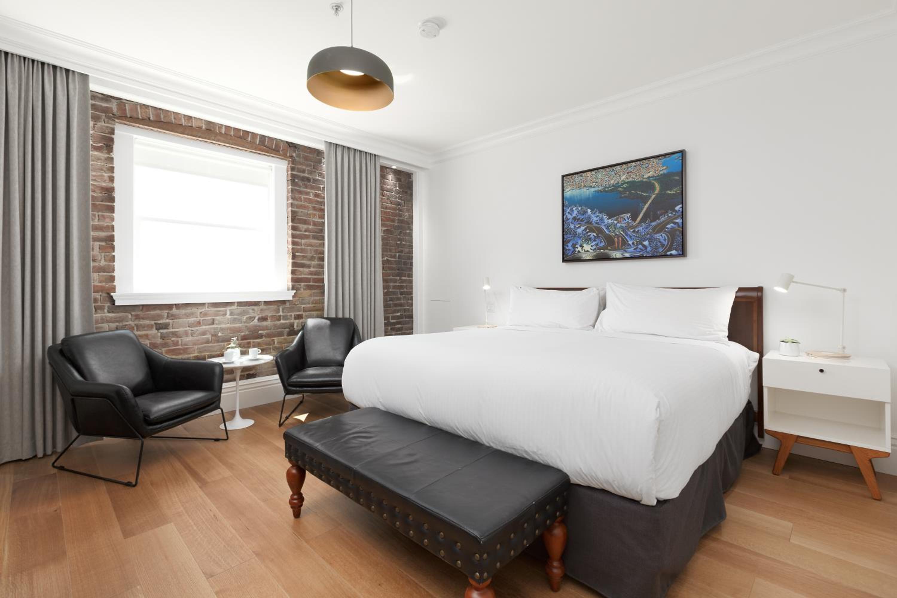 Legacy King Room - Photo 15