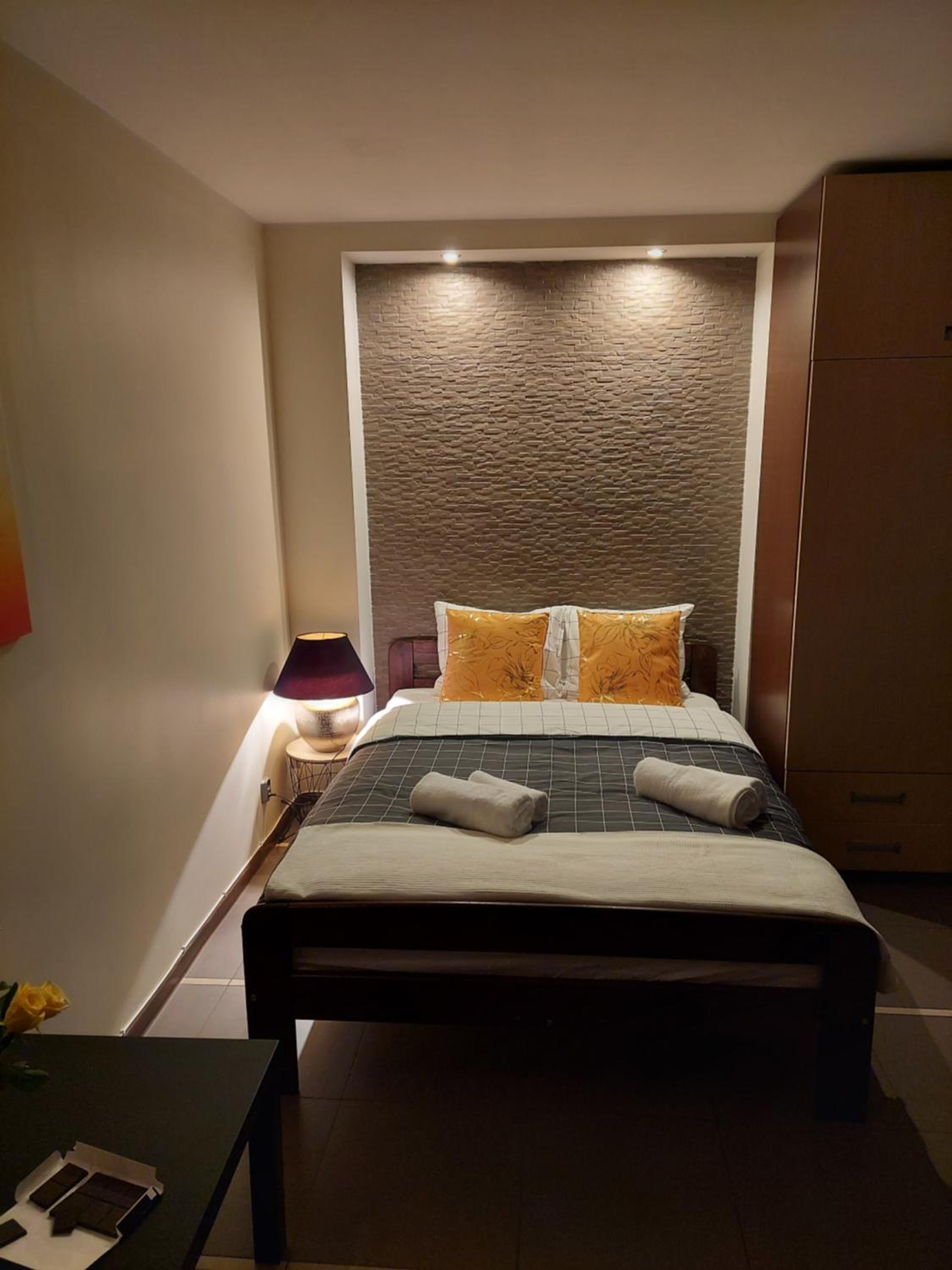 One-Bedroom Apartment - Photo 1
