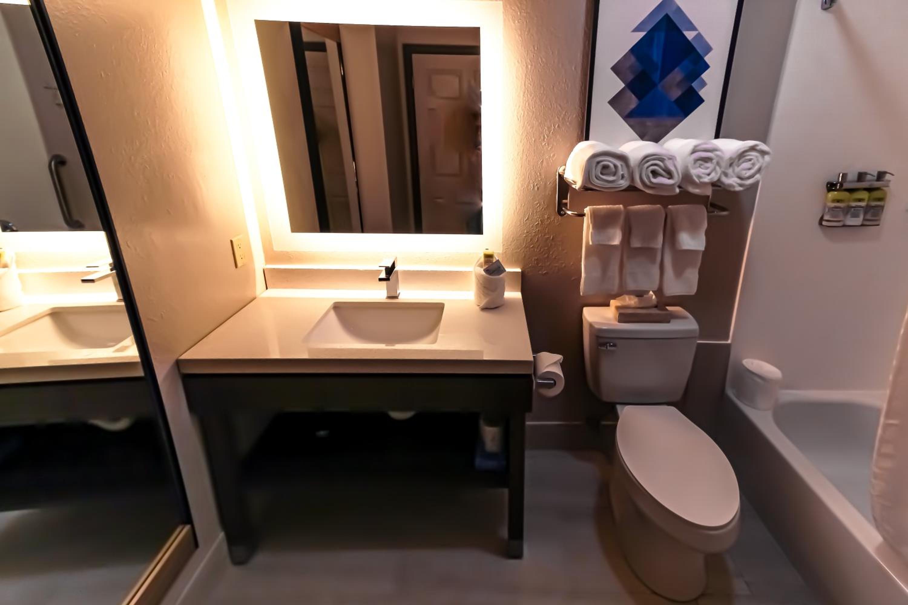 Studio Suite with Two Double Beds - Photo 3