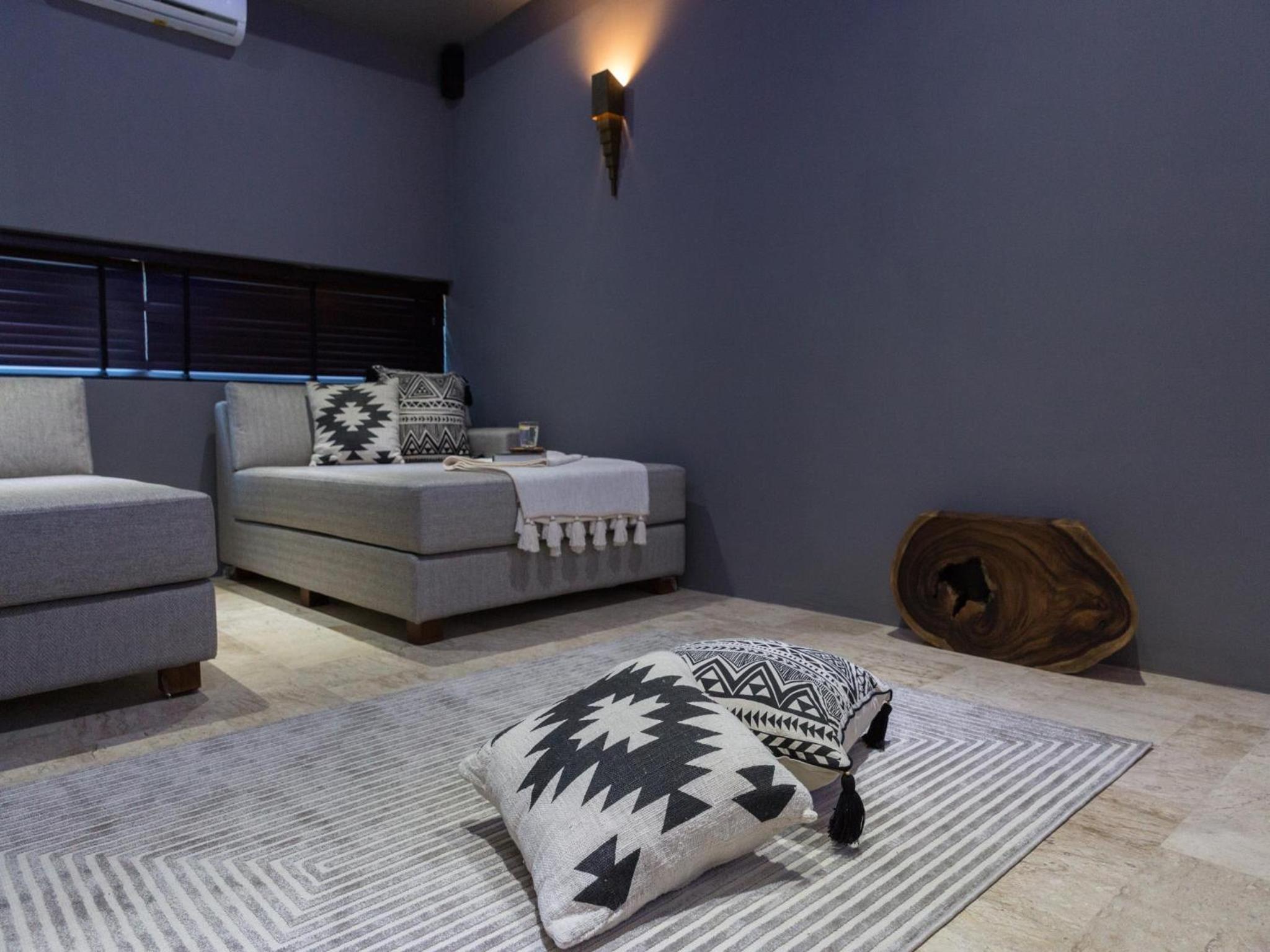 Three-Bedroom Pool Suite with Seaview & Cinema - Photo 34