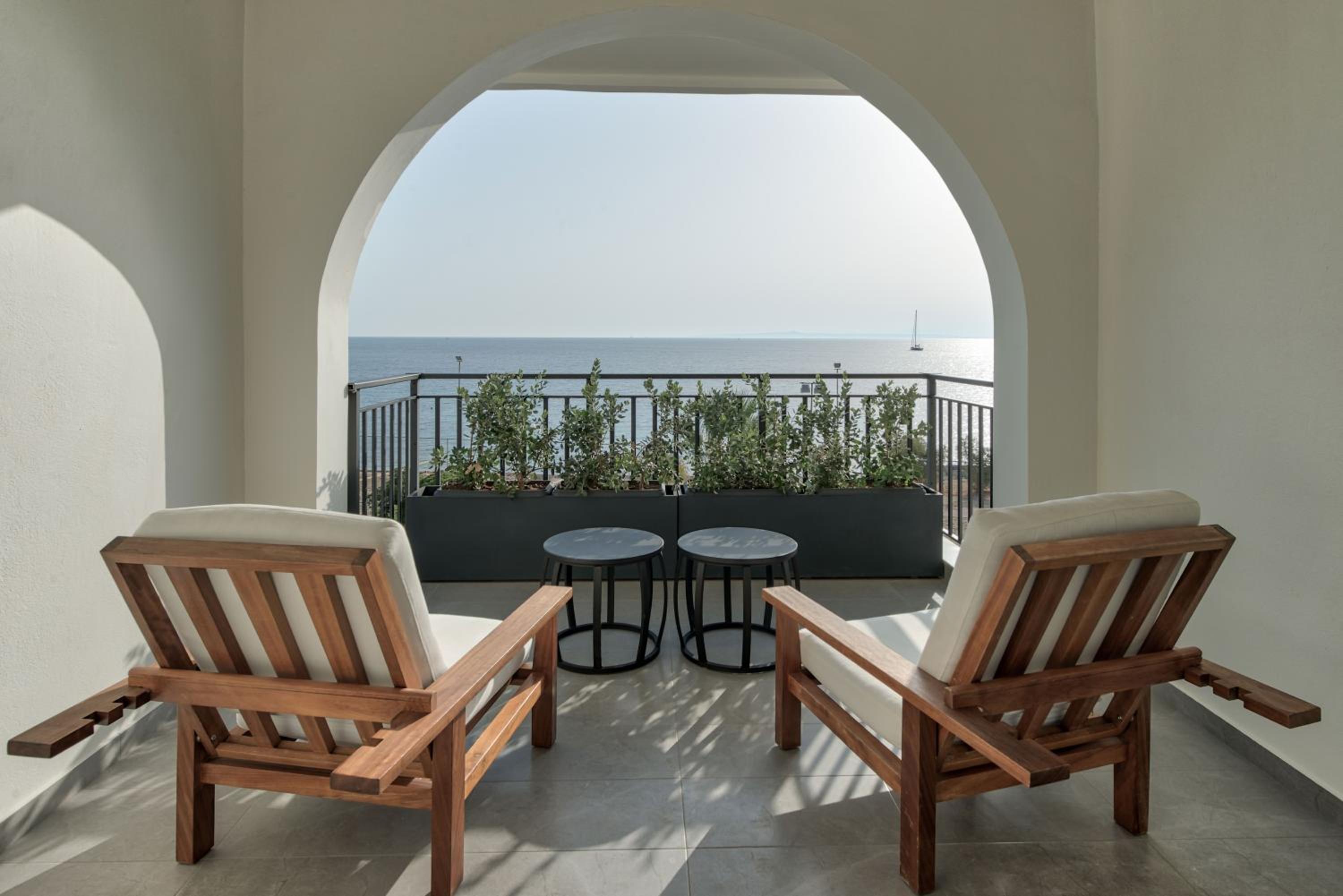 Suite with Sea View - Photo 13