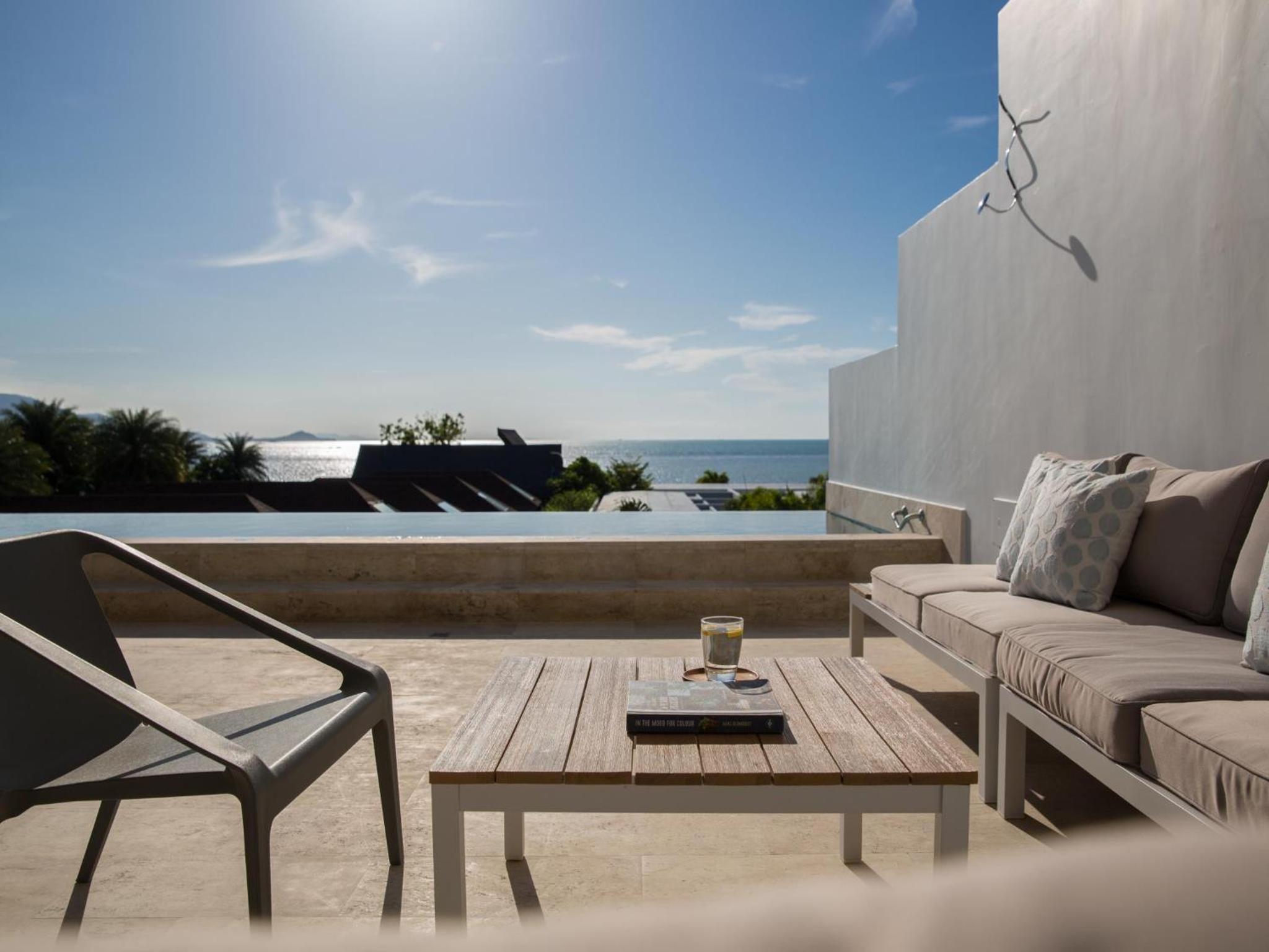 Two-Bedroom Pool Suite with Seaview & Cinema - Photo 17