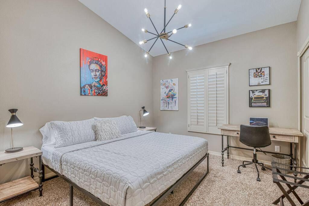 Three-Bedroom House photo 1
