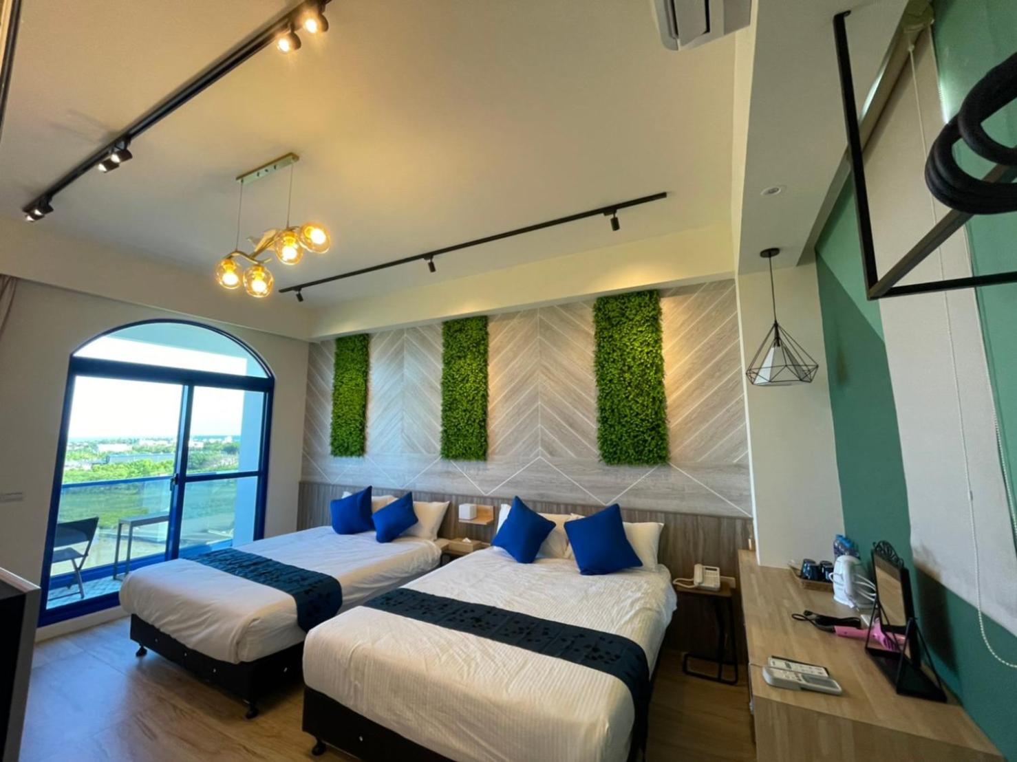Quadruple Room with Sea View photo 2