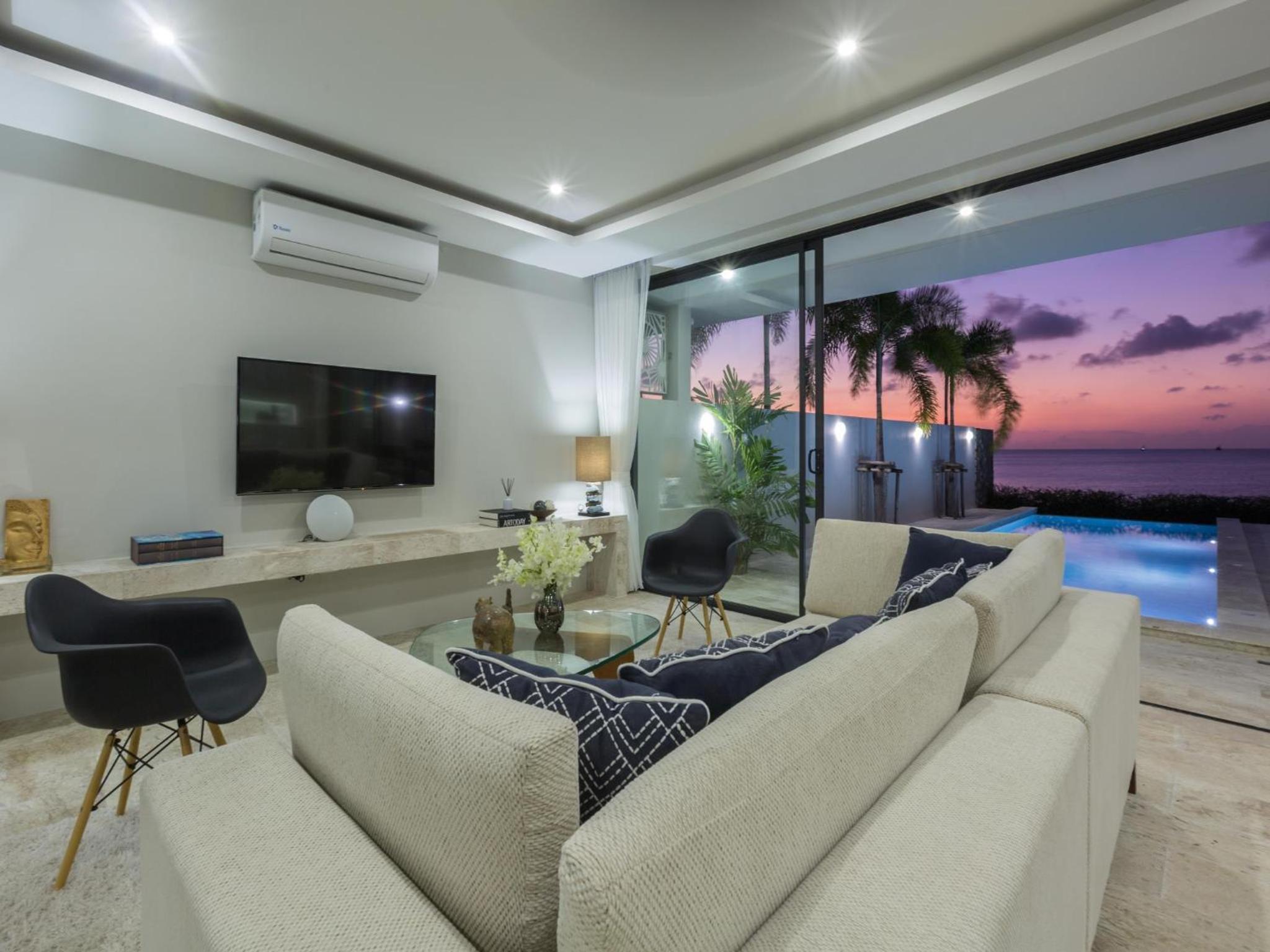 Two-Bedroom Beachfront Villa with Private Pool - Photo 20