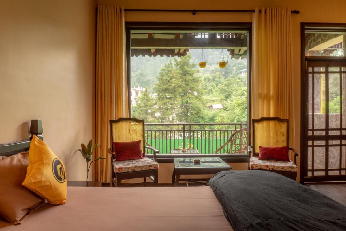 Superior Double Room - Double Room with Mountain View and Attached Bathroom, High Speed Wi-Fi and 10% off on F&B photo 3