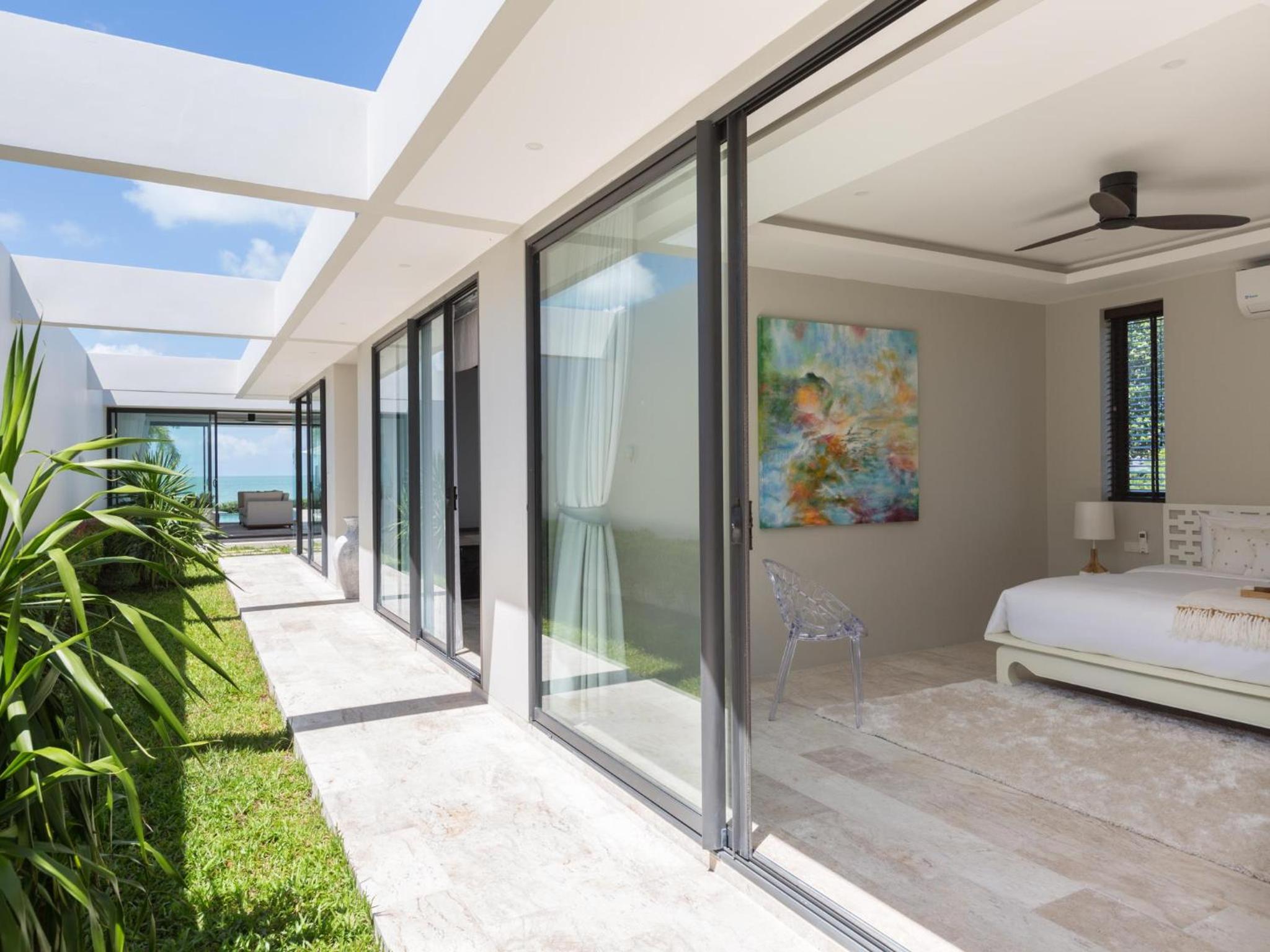 Two-Bedroom Beachfront Villa with Private Pool - Photo 32