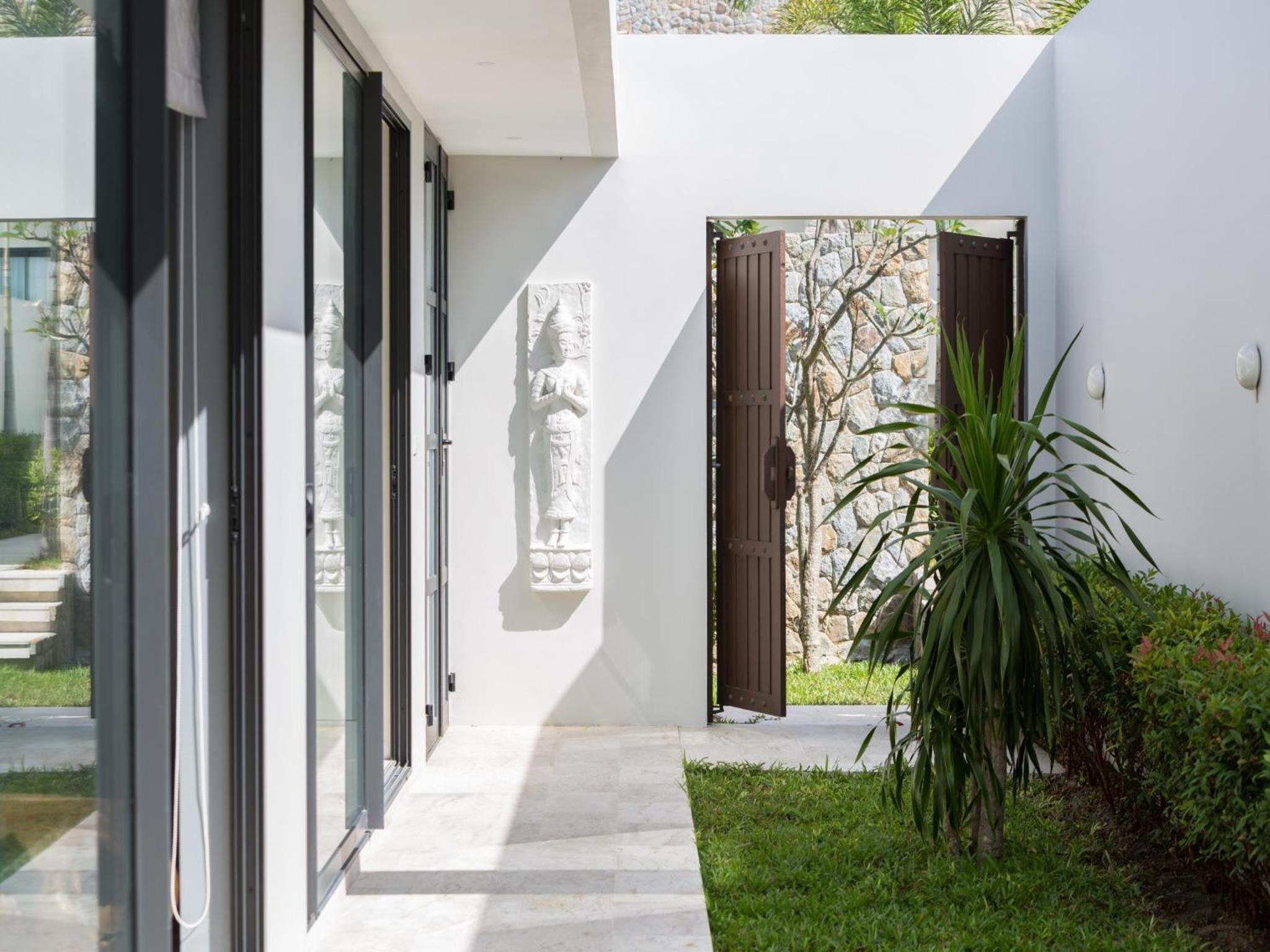 Two-Bedroom Beachfront Villa with Private Pool - Photo 30