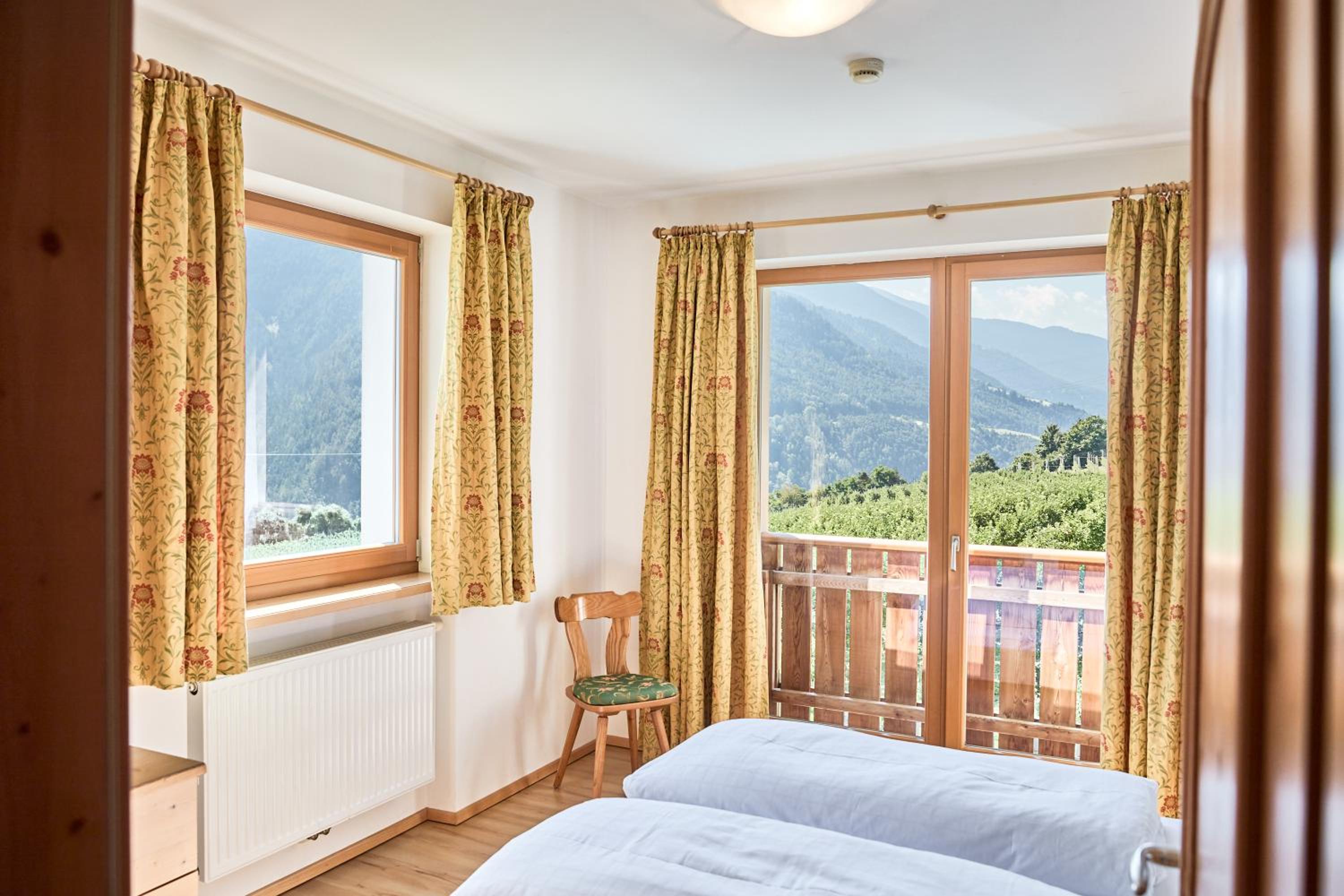One-Bedroom Apartment (2 Adults + 2 Children)