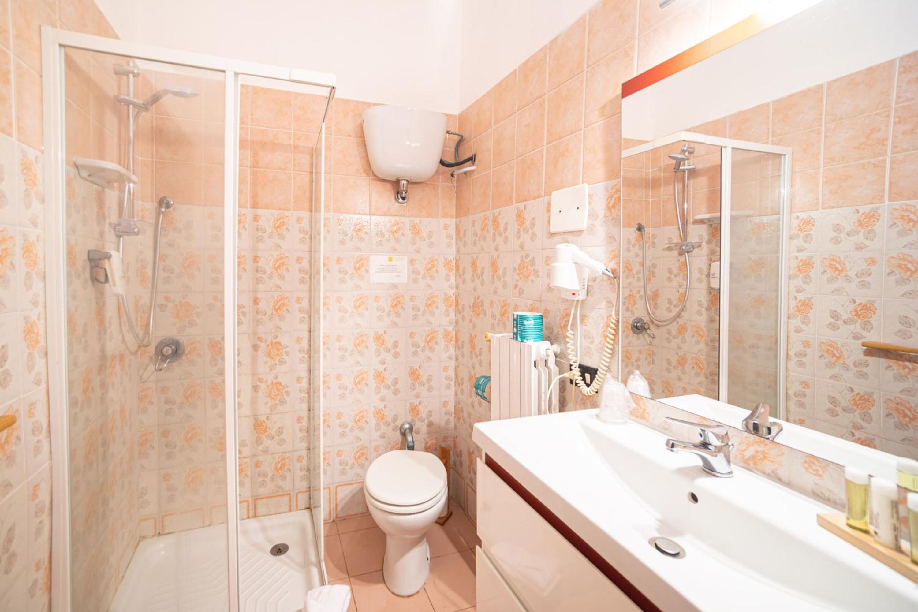 Triple Room - Photo 7