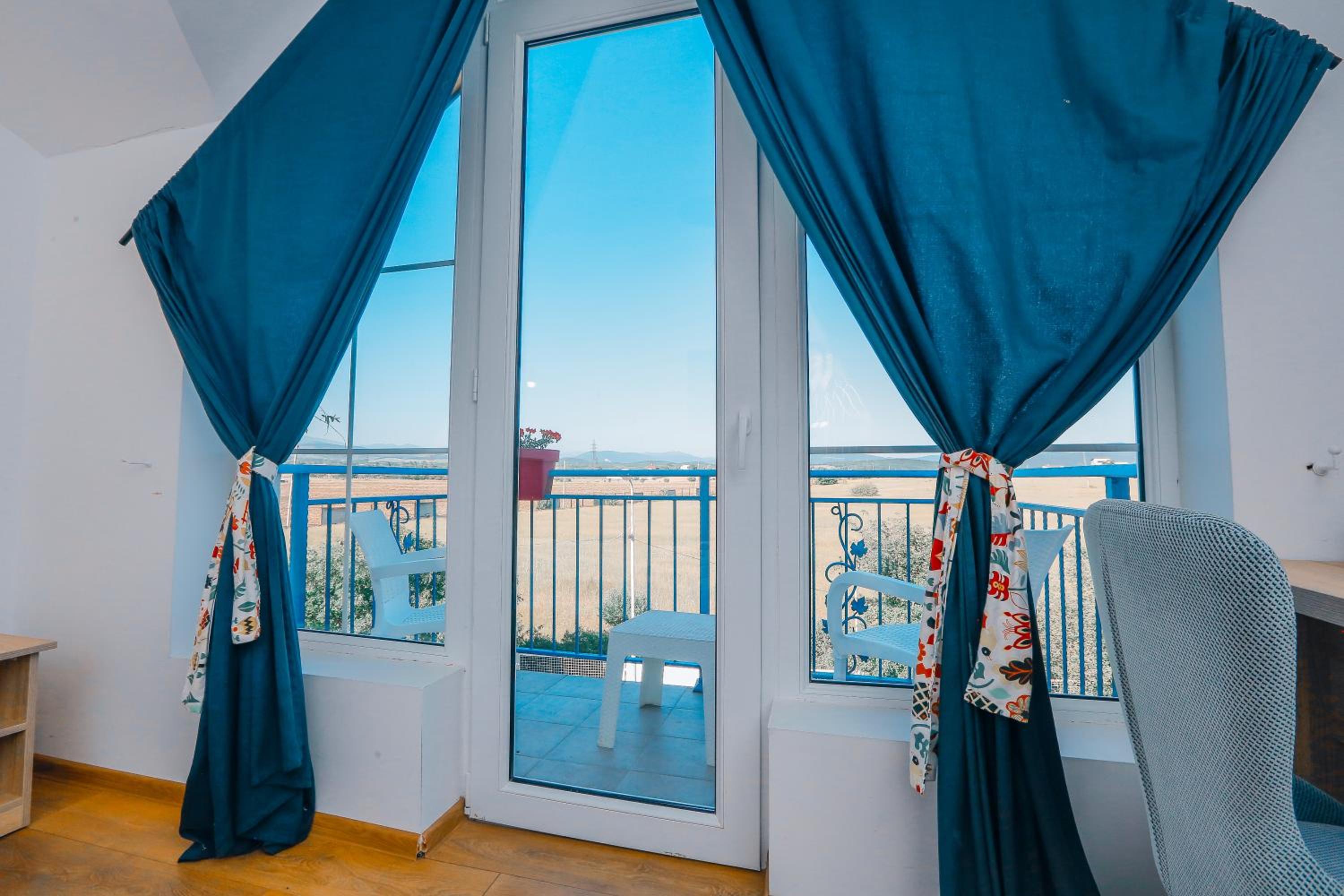 Double or Twin Room - Photo 7