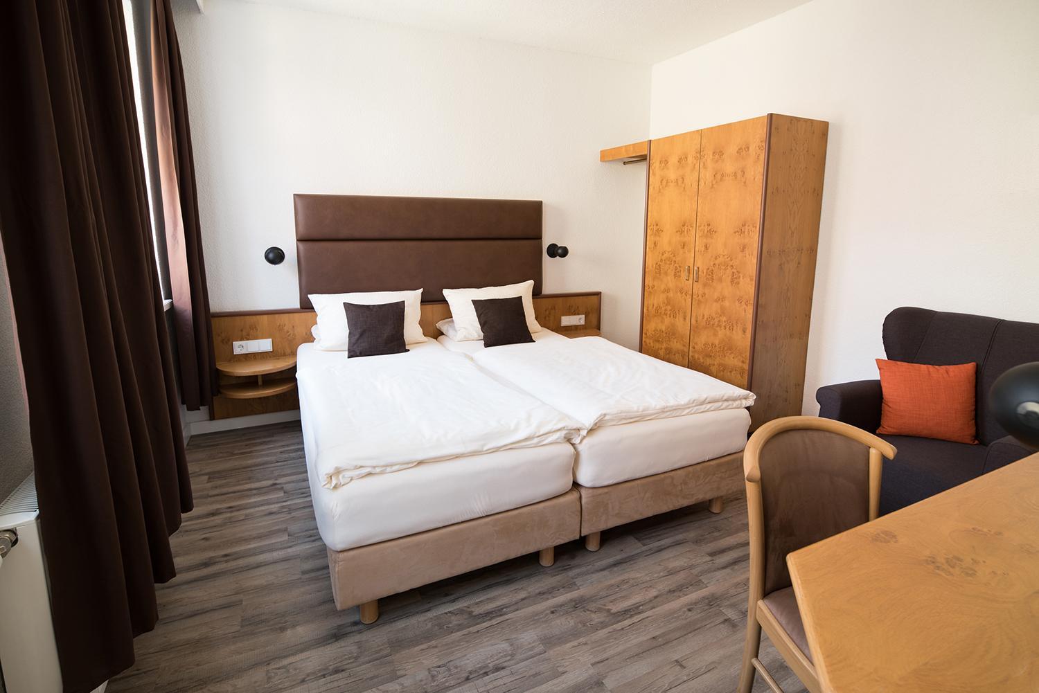 Double Room - Photo 7