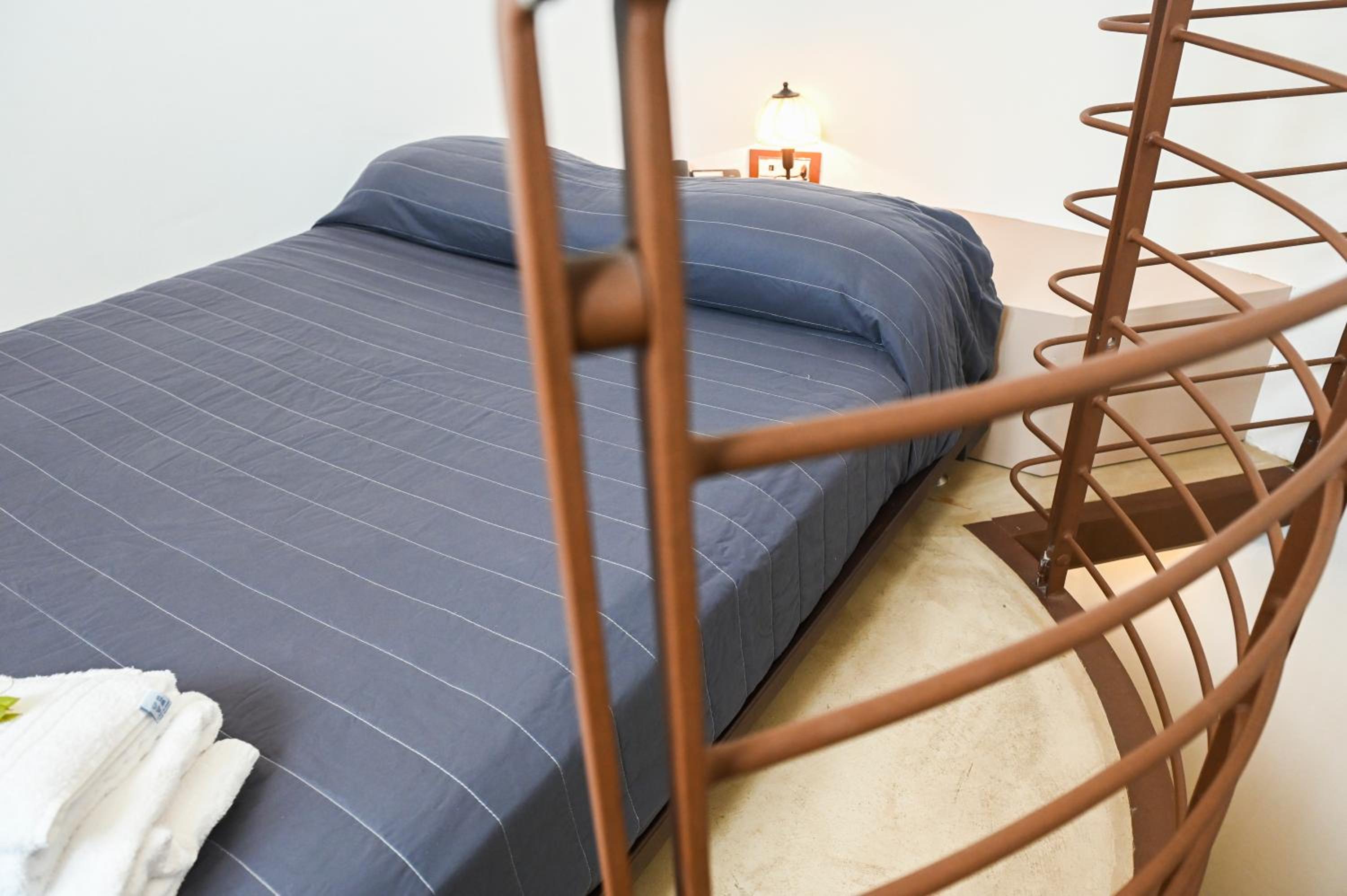 Small Double Room photo 1