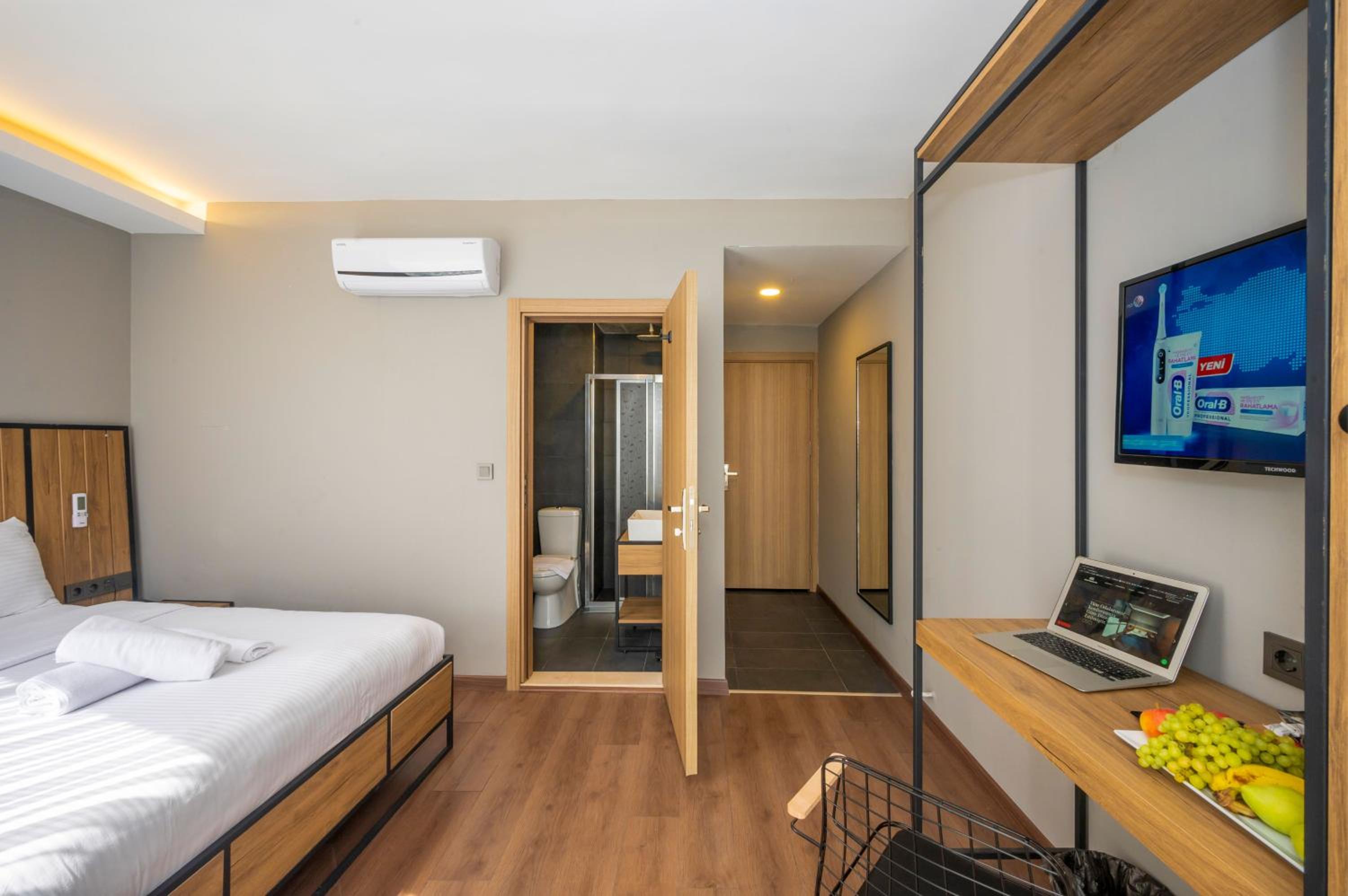 Deluxe Double or Twin Room - Photo 48