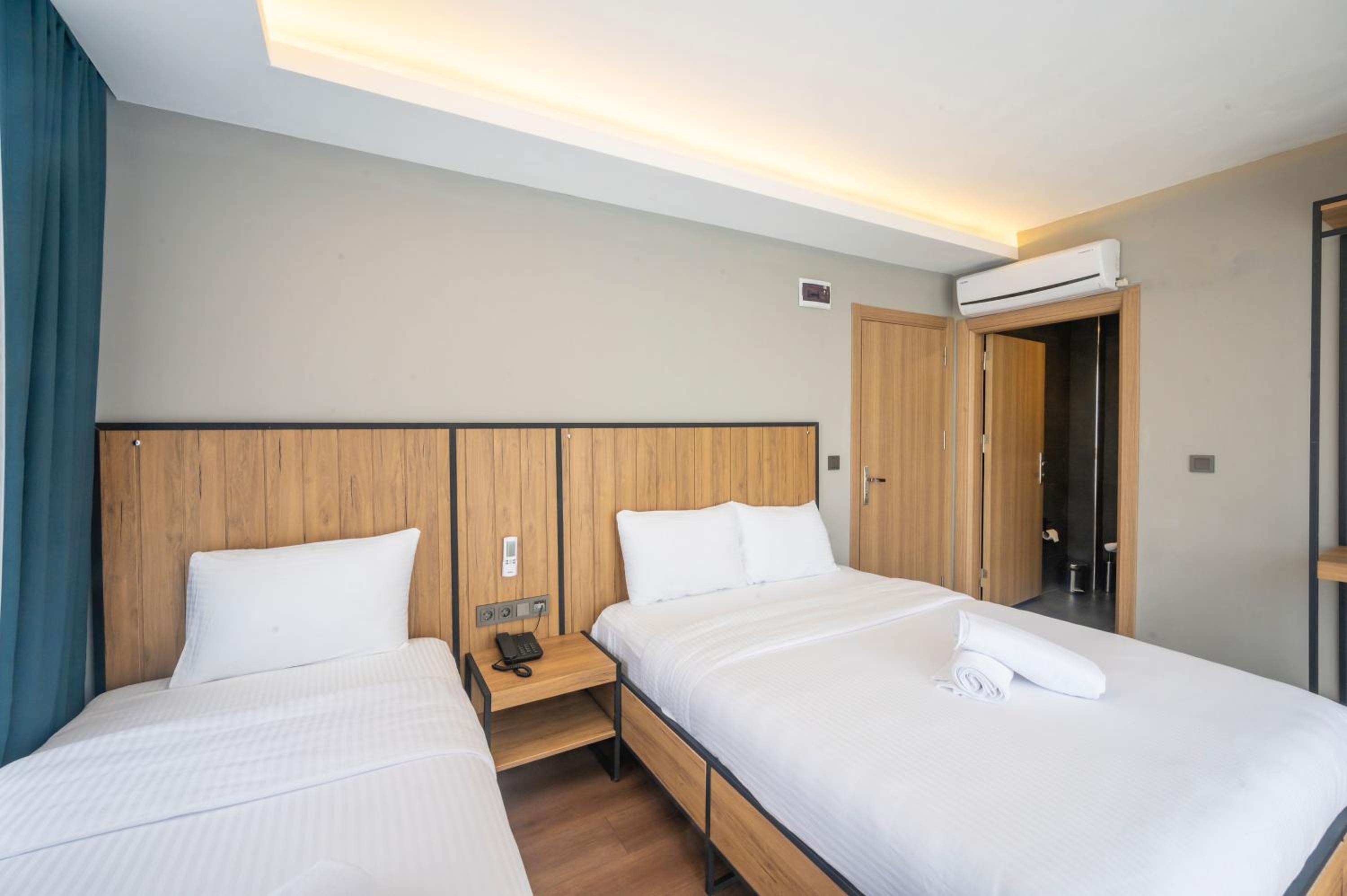 Deluxe Double or Twin Room - Photo 29