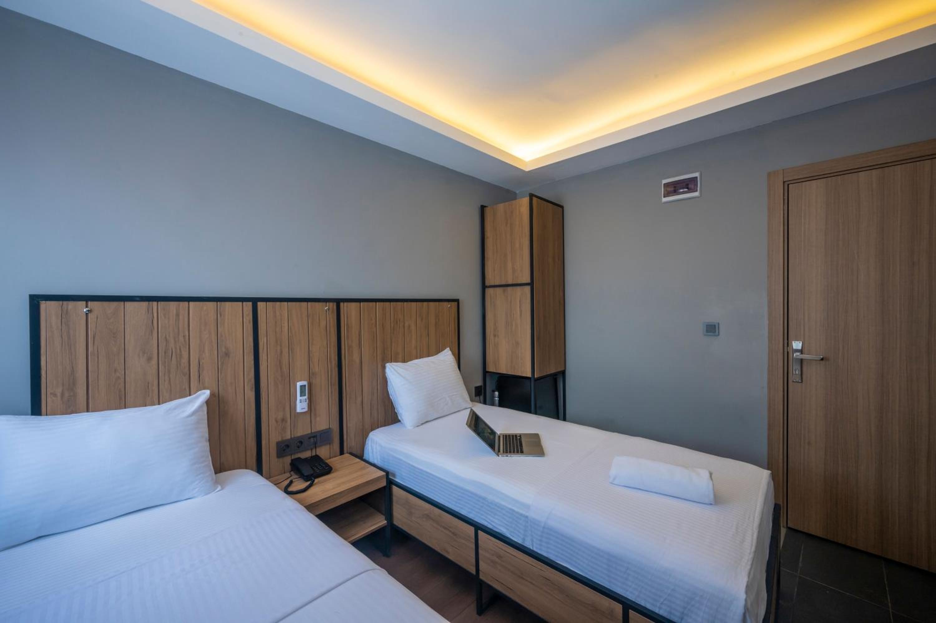Deluxe Double or Twin Room - Photo 23
