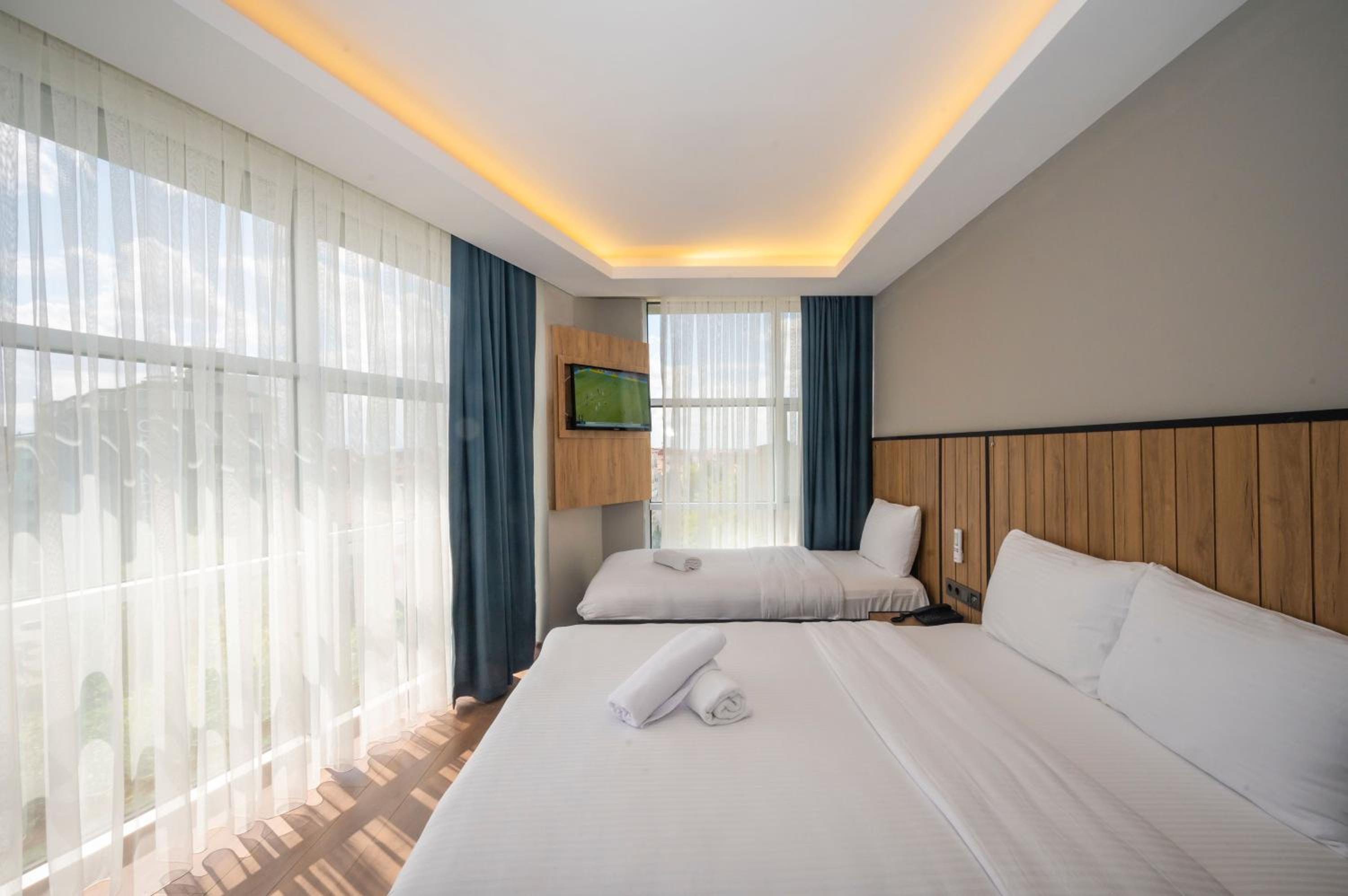 Deluxe Double or Twin Room - Photo 25