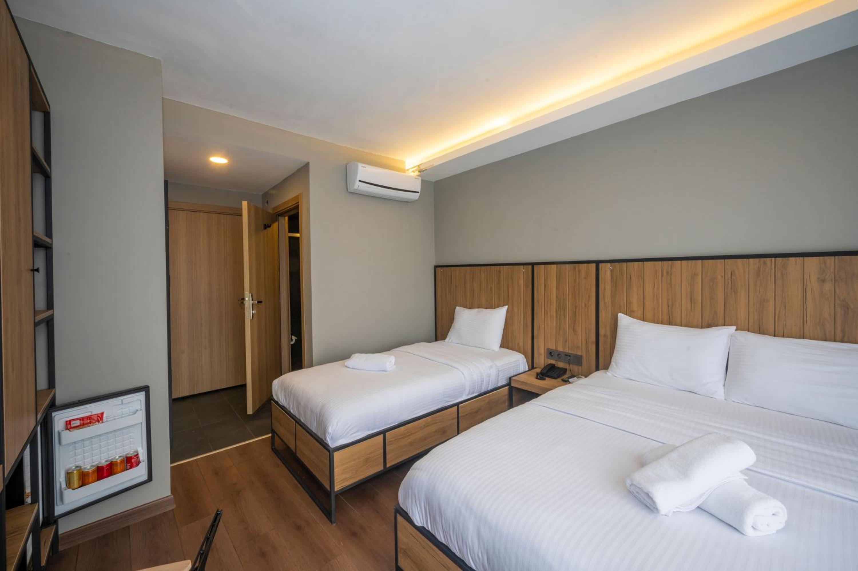 Deluxe Double or Twin Room - Photo 39