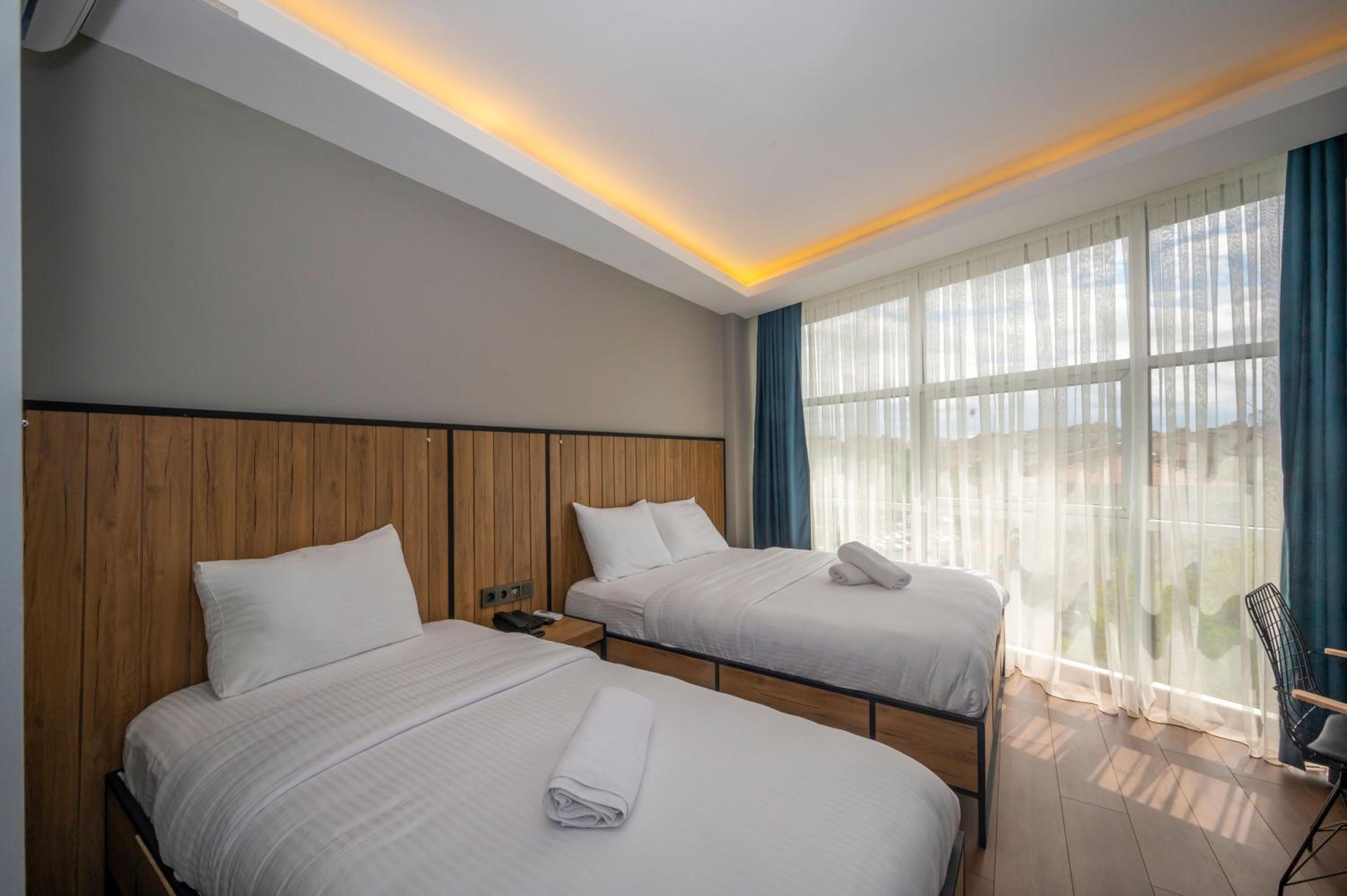 Deluxe Double or Twin Room - Photo 37