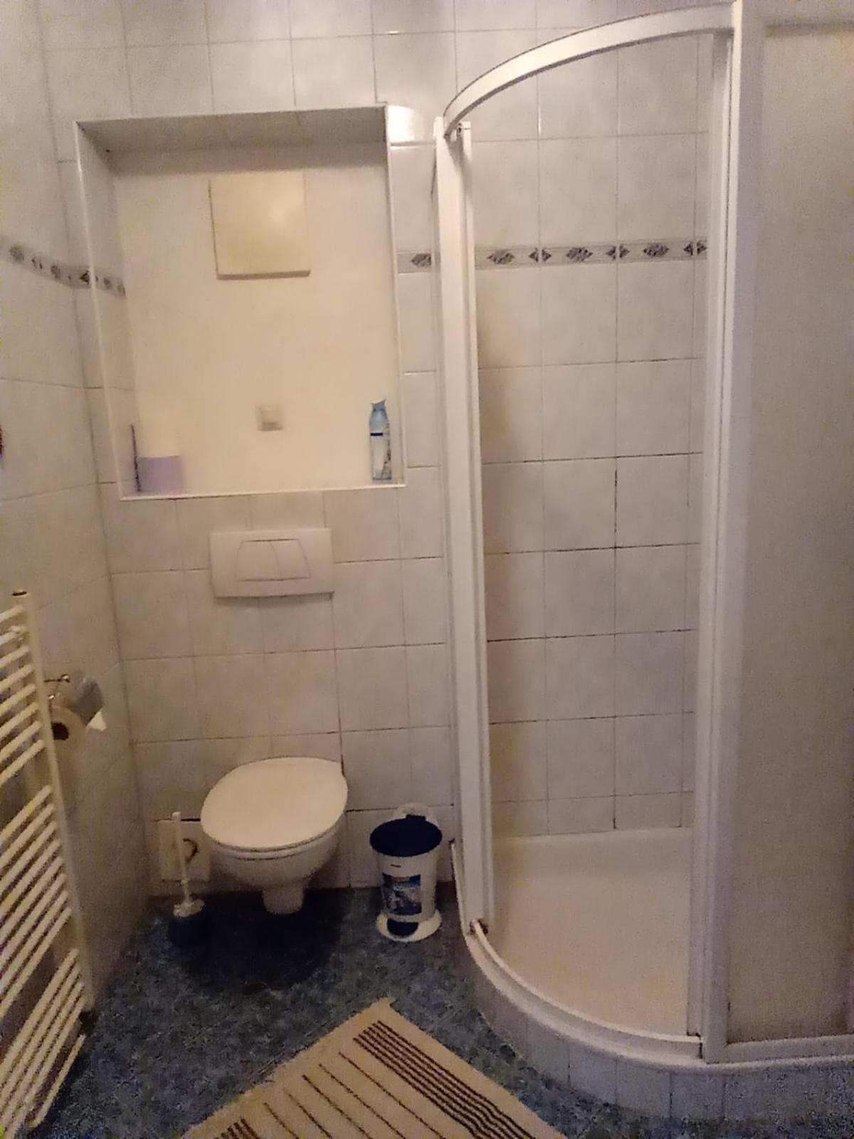 Apartment with Terrace - Photo 17