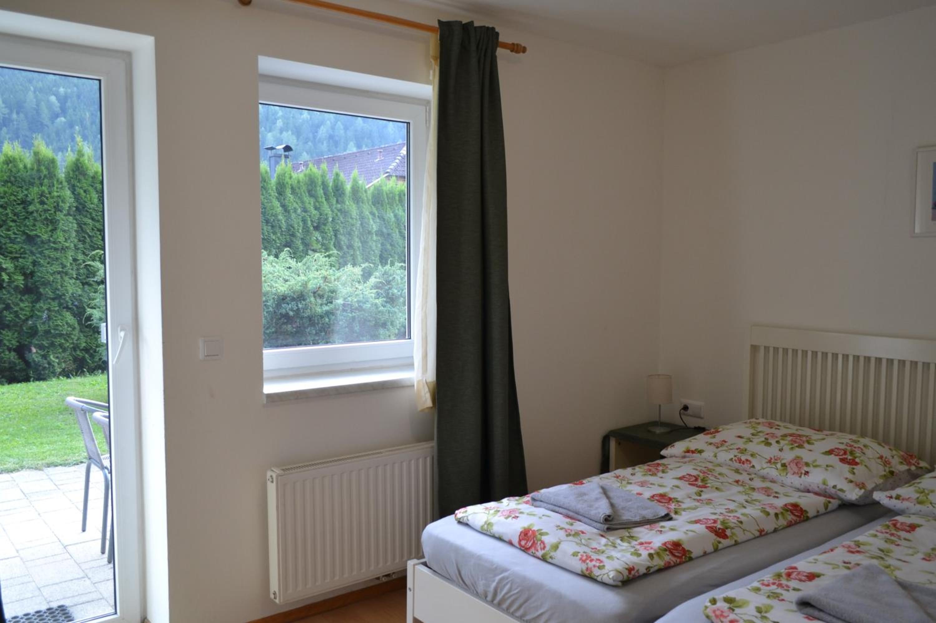 Apartment with Terrace - Photo 15
