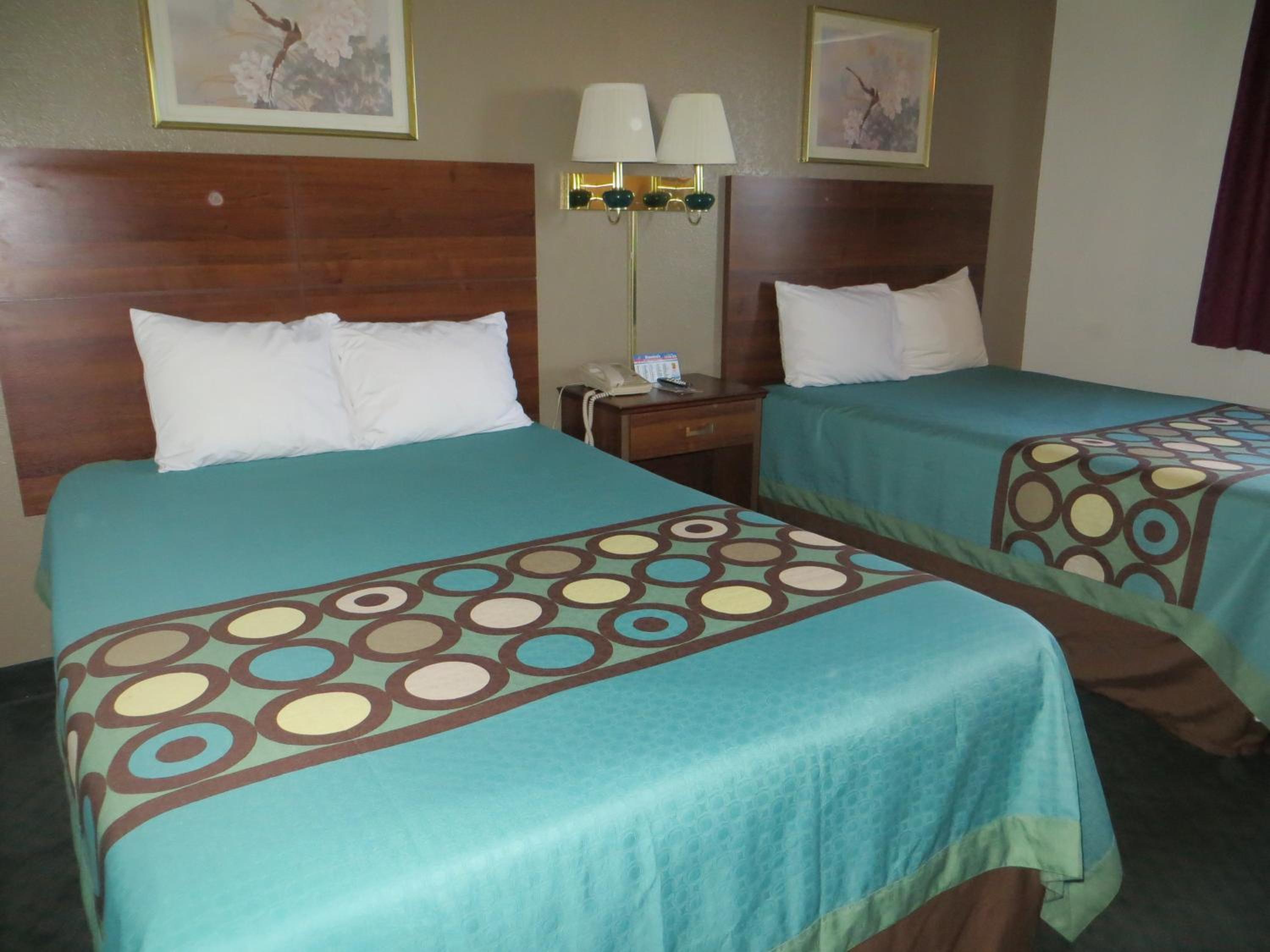 Double Room with Two Double Beds - Non-Smoking - Photo 5