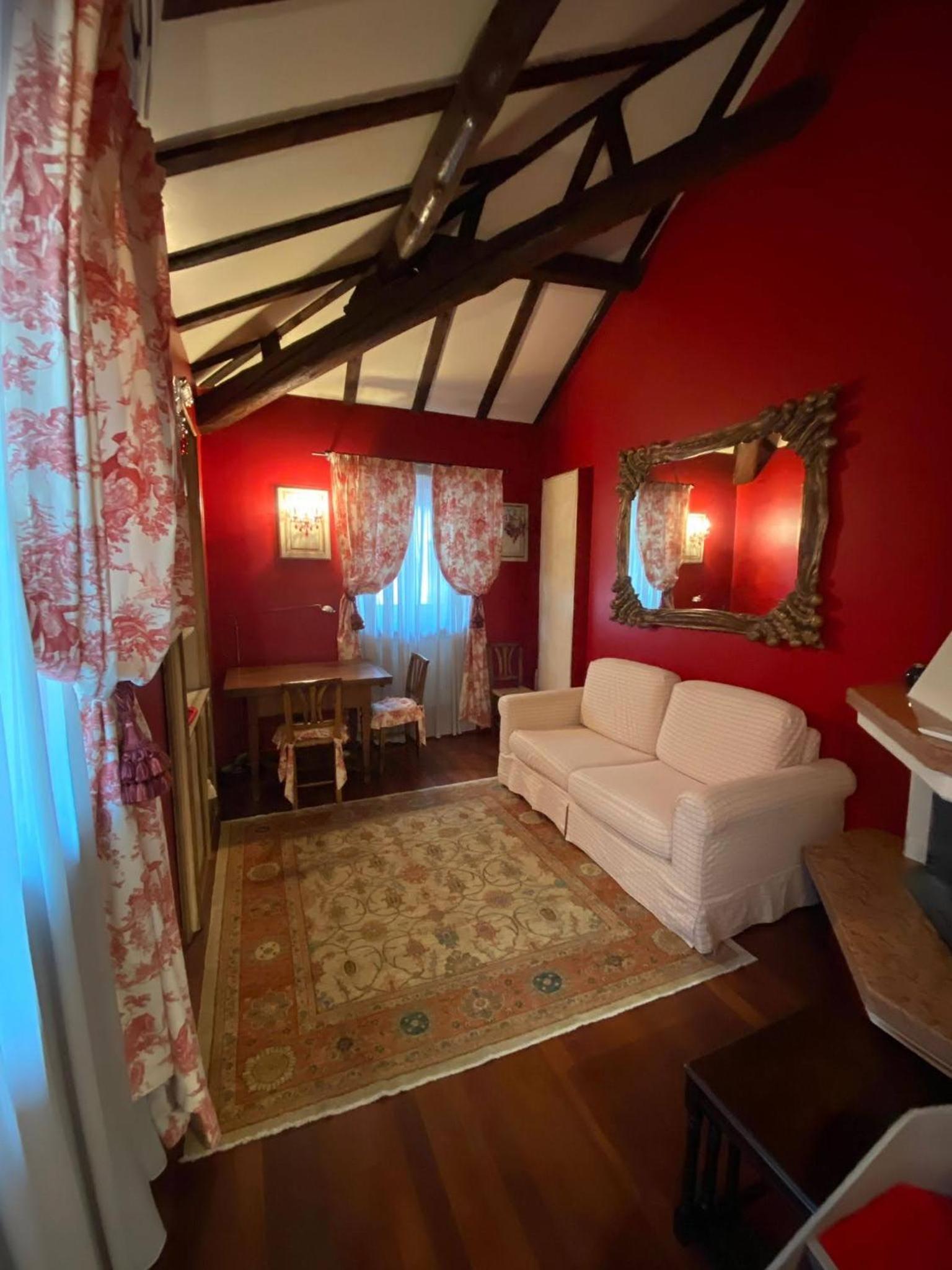 King Studio with Sofa Bed