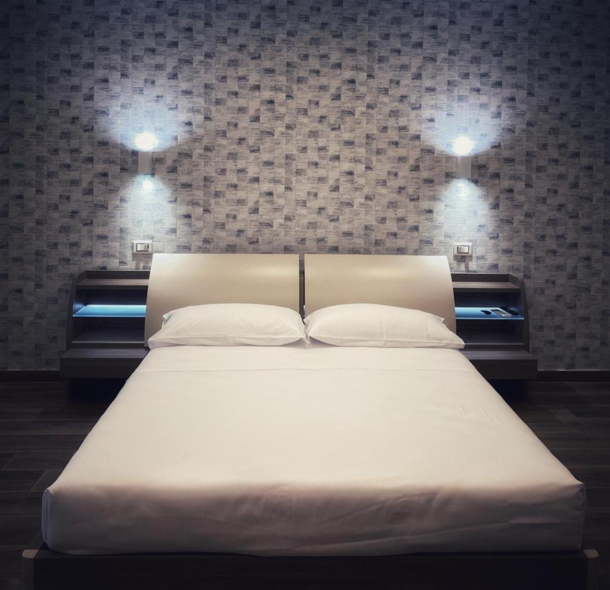 Deluxe Double Room with Balcony and Sea View
