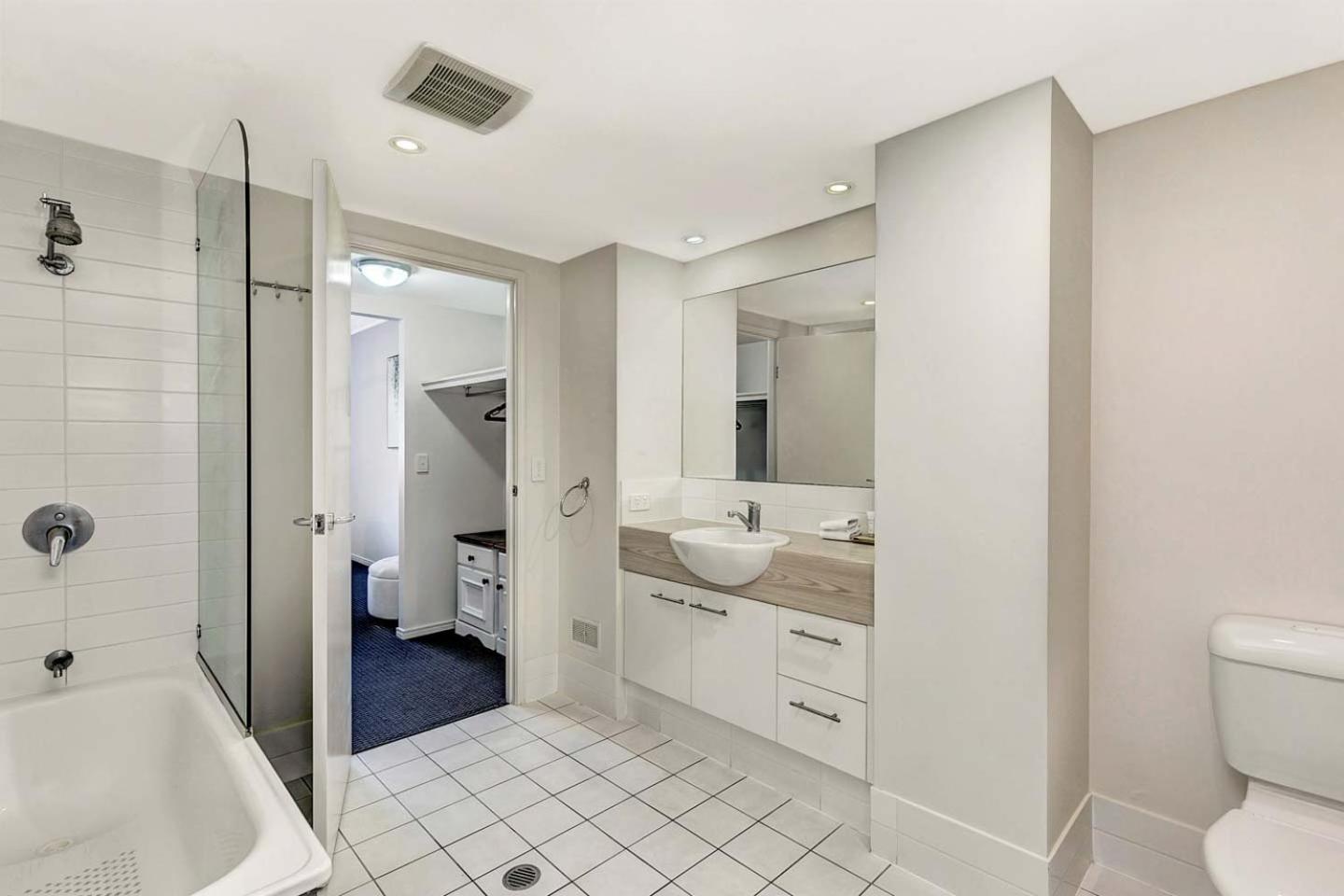 Two-Bedroom Apartment - Photo 4