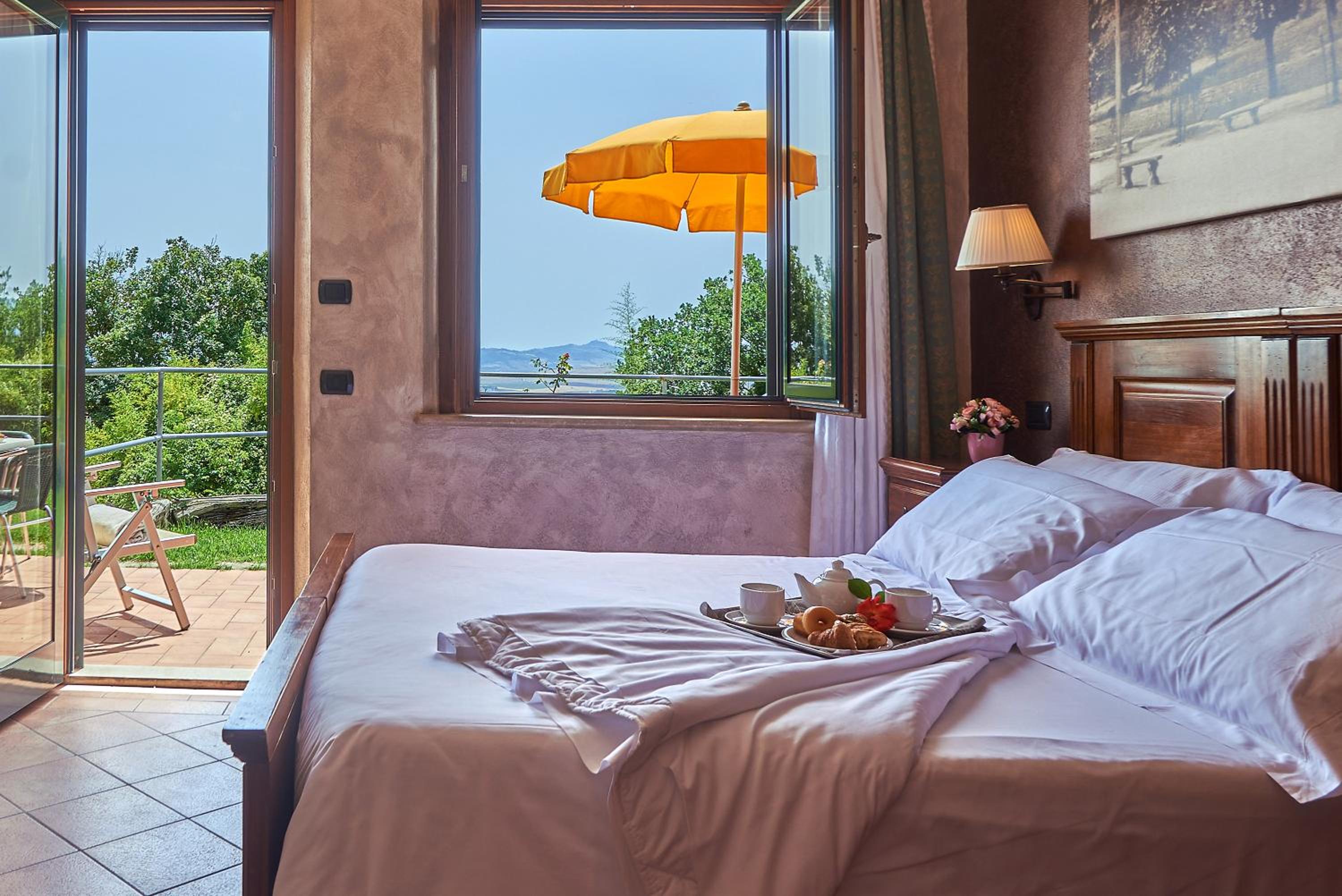 Superior Double or Twin Room with Terrace - Photo 3