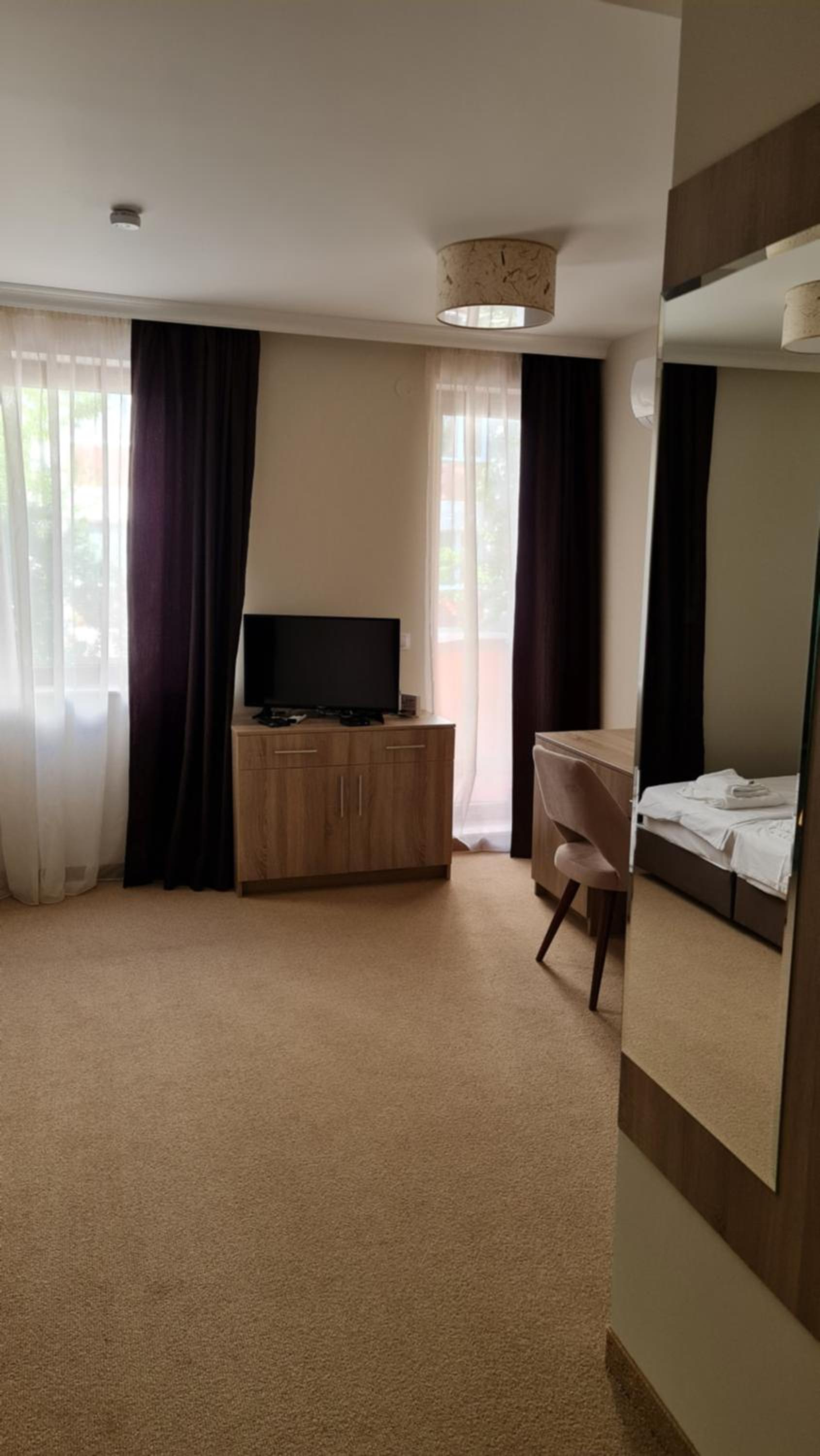 Double Room with Balcony - Photo 1